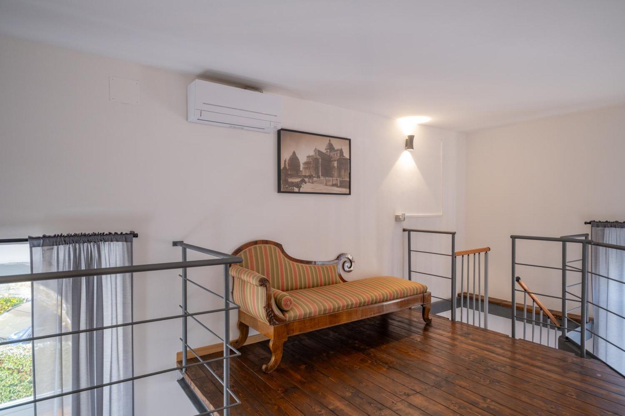 Lungarno Buozzi 7 * Pisa