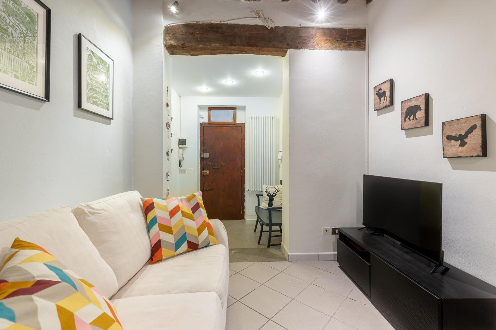 Piazza Dei Cavalieri Confortable Apartment *