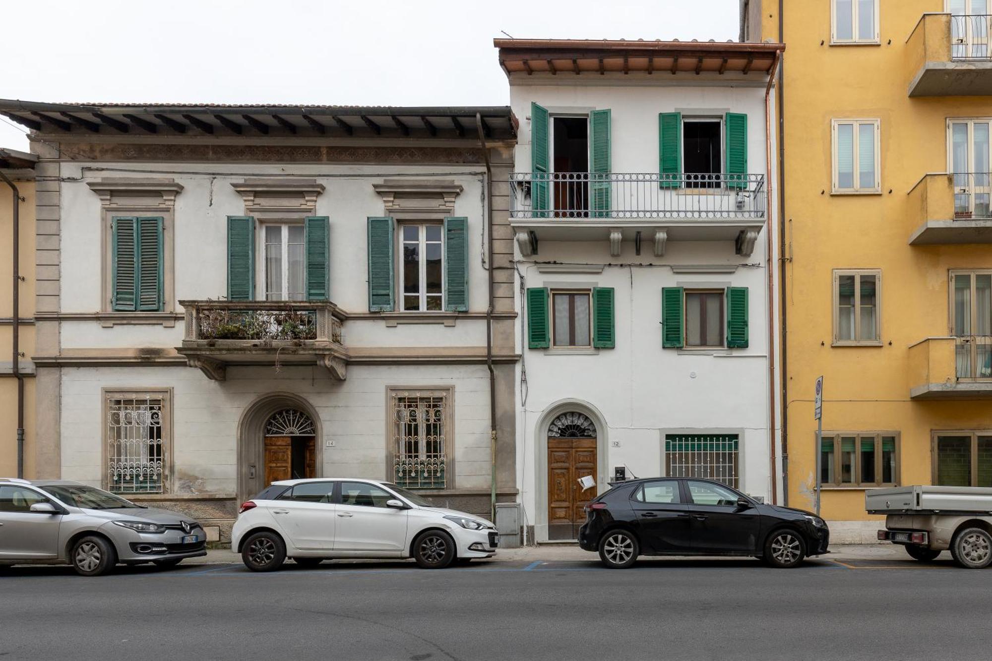 Comfortable X4 Apartment Pisa