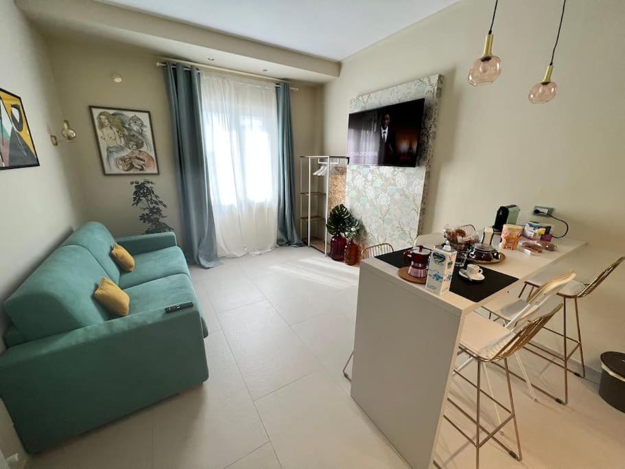 Homingpisa - Gemini One Apartment