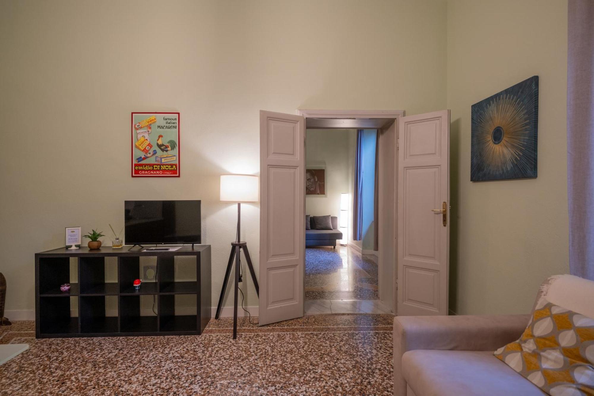 Lungarno Buozzi 7 Apartment *