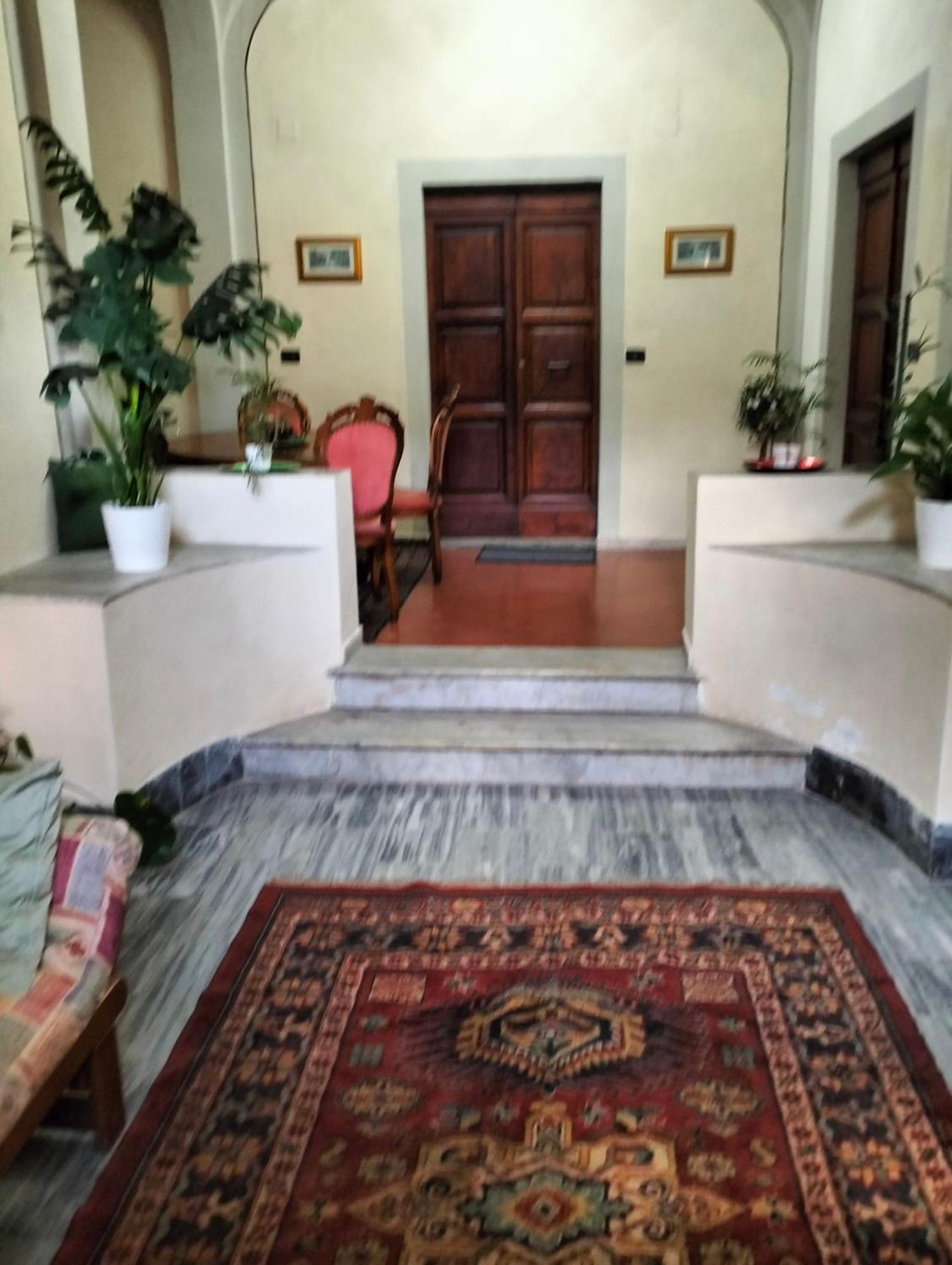 Nhà nghỉ Palace Comfort *