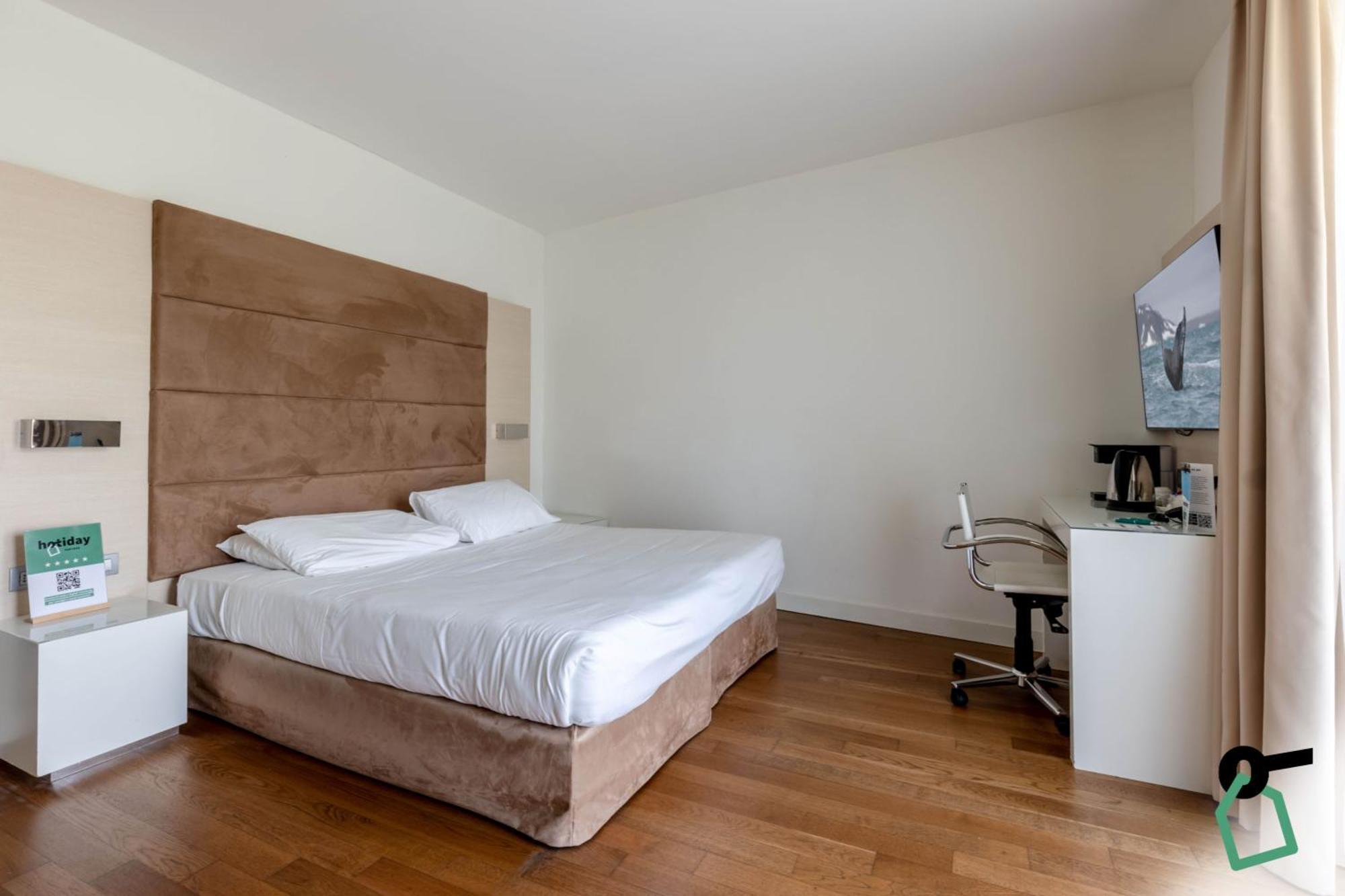 Hotiday Collection - Hotel 5*
