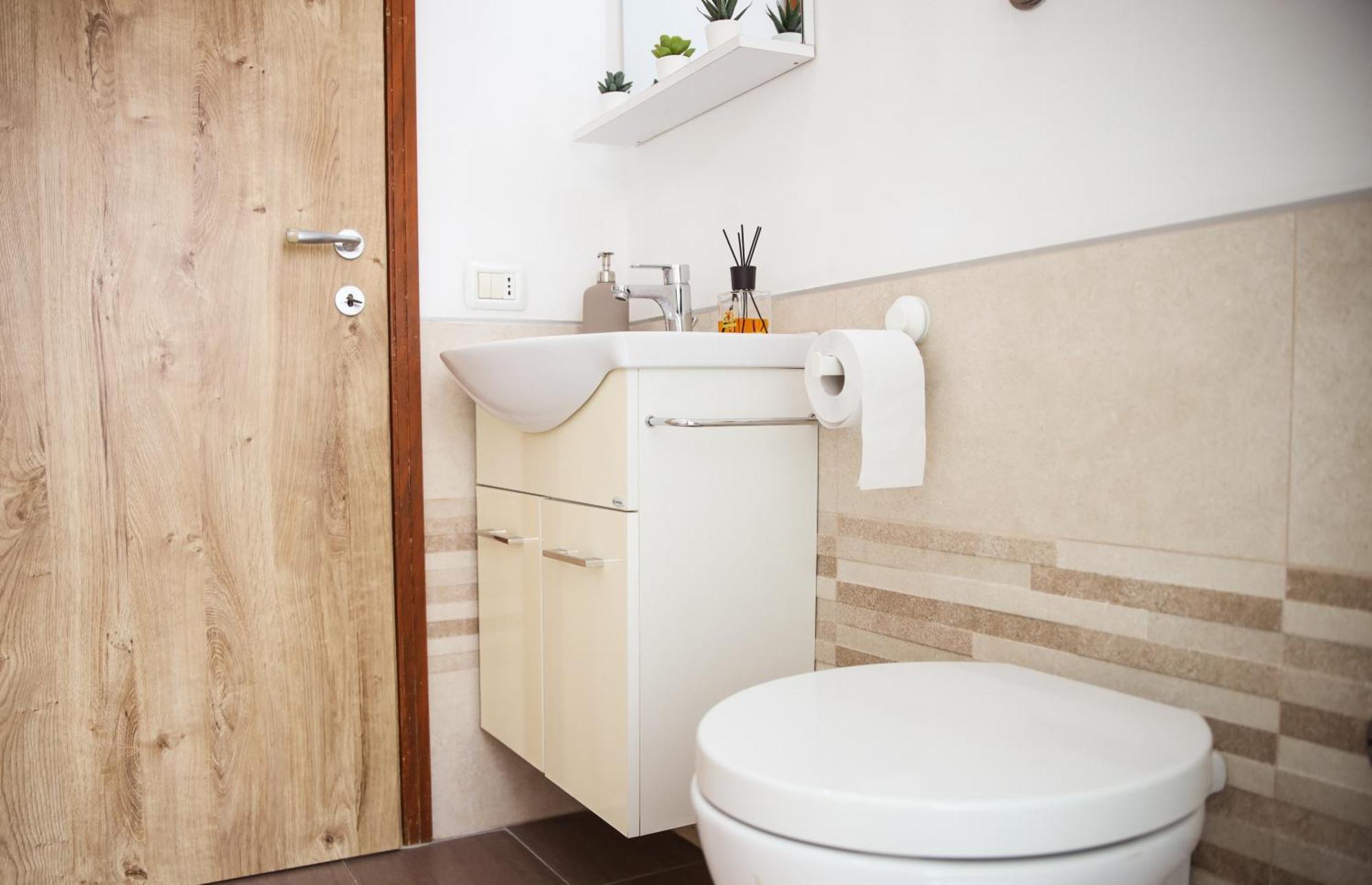 Free Parking & Wi-fi 5 Min To Hospital Cisanello Apartment
