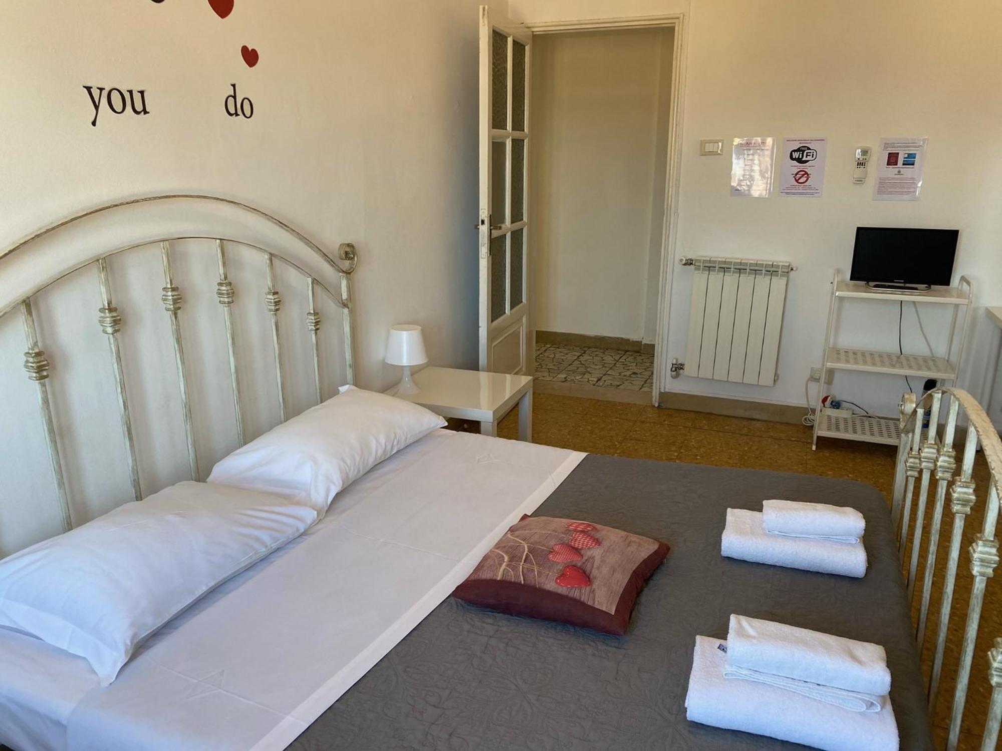 Night & Day Guest house Pisa