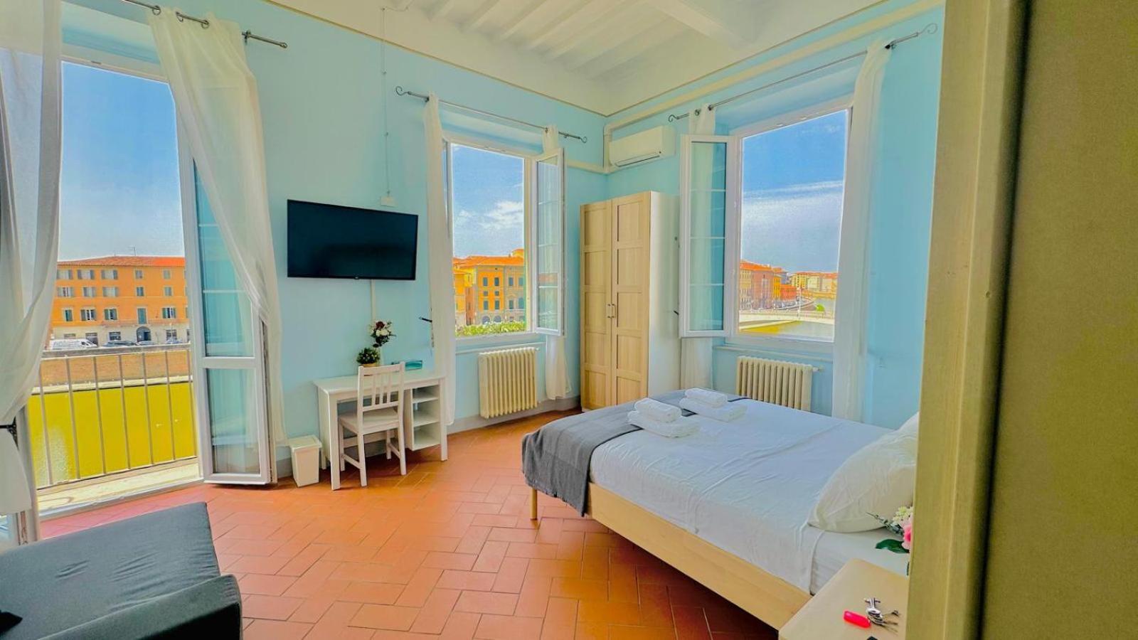 - Residenza D'epoca Piazza Cairoli Bed & Breakfast *