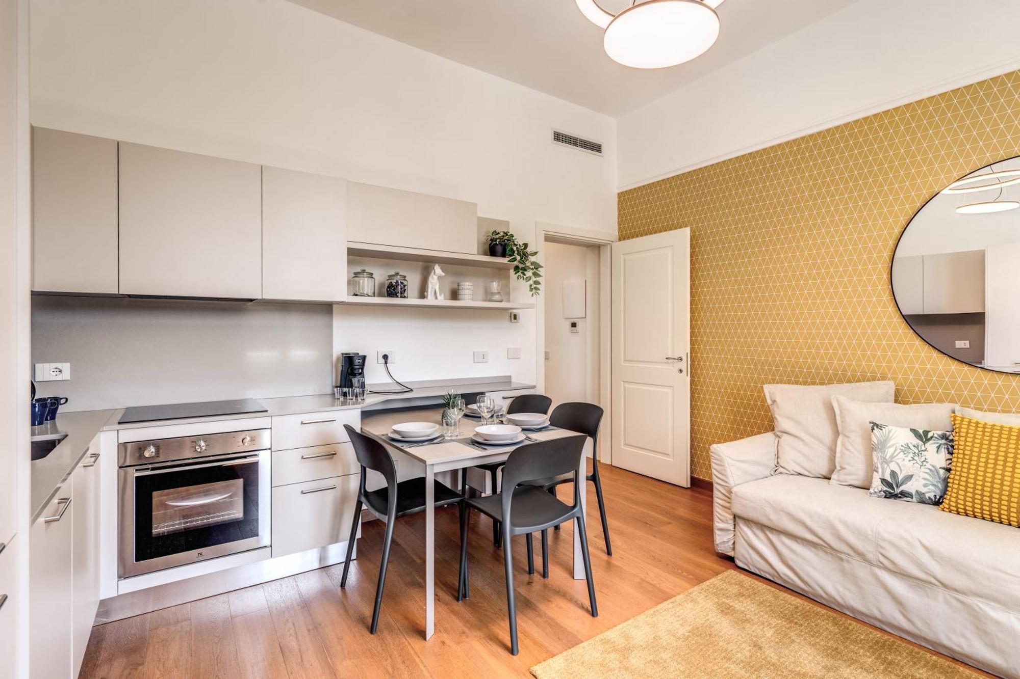 Aweshomeitaly Luxury Apartment