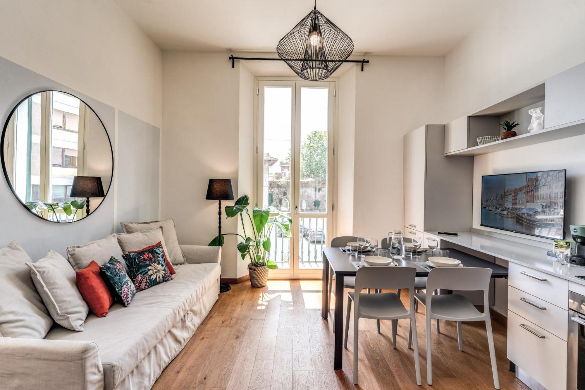 Aweshomeitaly Luxury Apartment