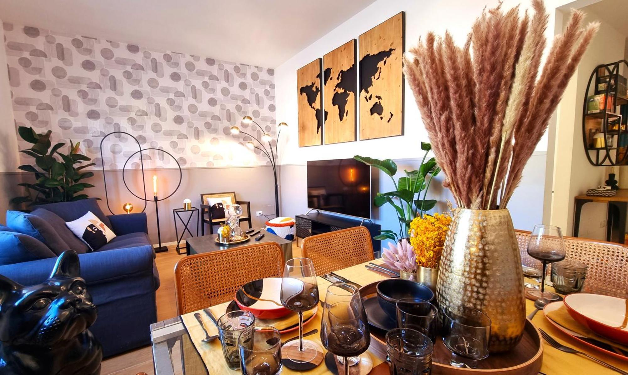 Bauhaus - Sleepwithme - Free Parking - Free Braeakfast - Very Friendly Staff *