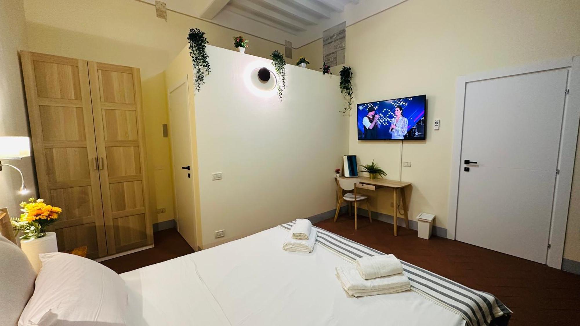 - Residenza D'epoca Piazza Cairoli * Pisa
