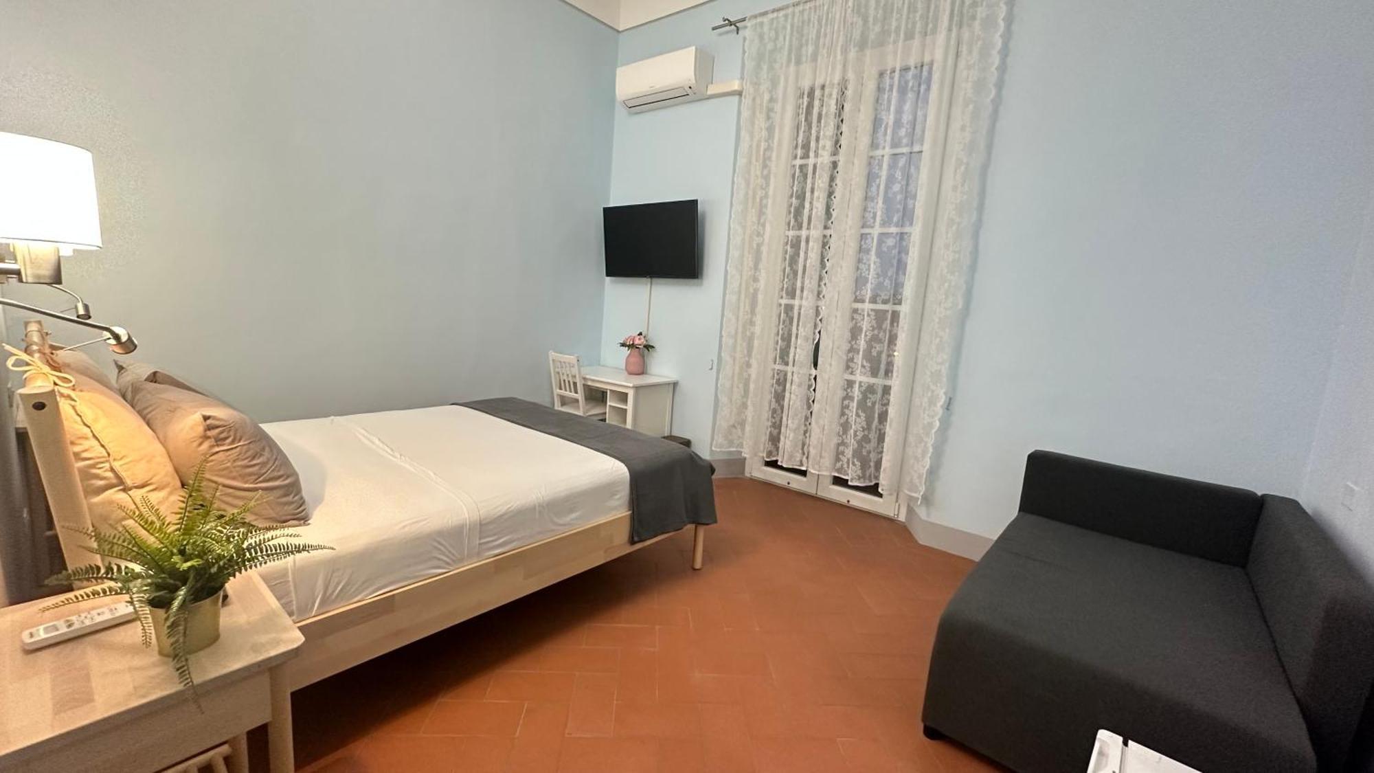 - Residenza D'epoca Piazza Cairoli *