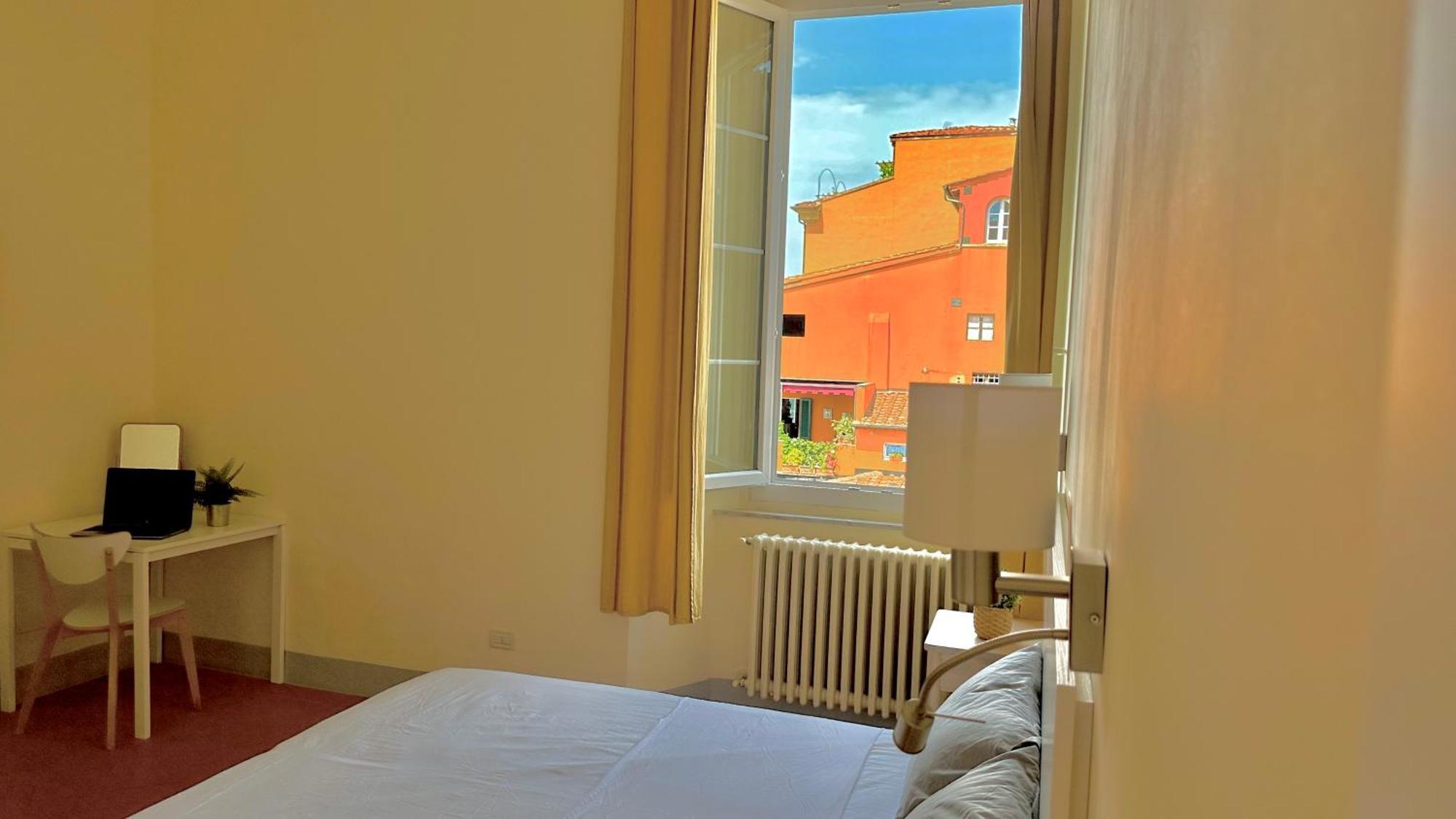 Bed & Breakfast - Residenza D'epoca Piazza Cairoli Pisa