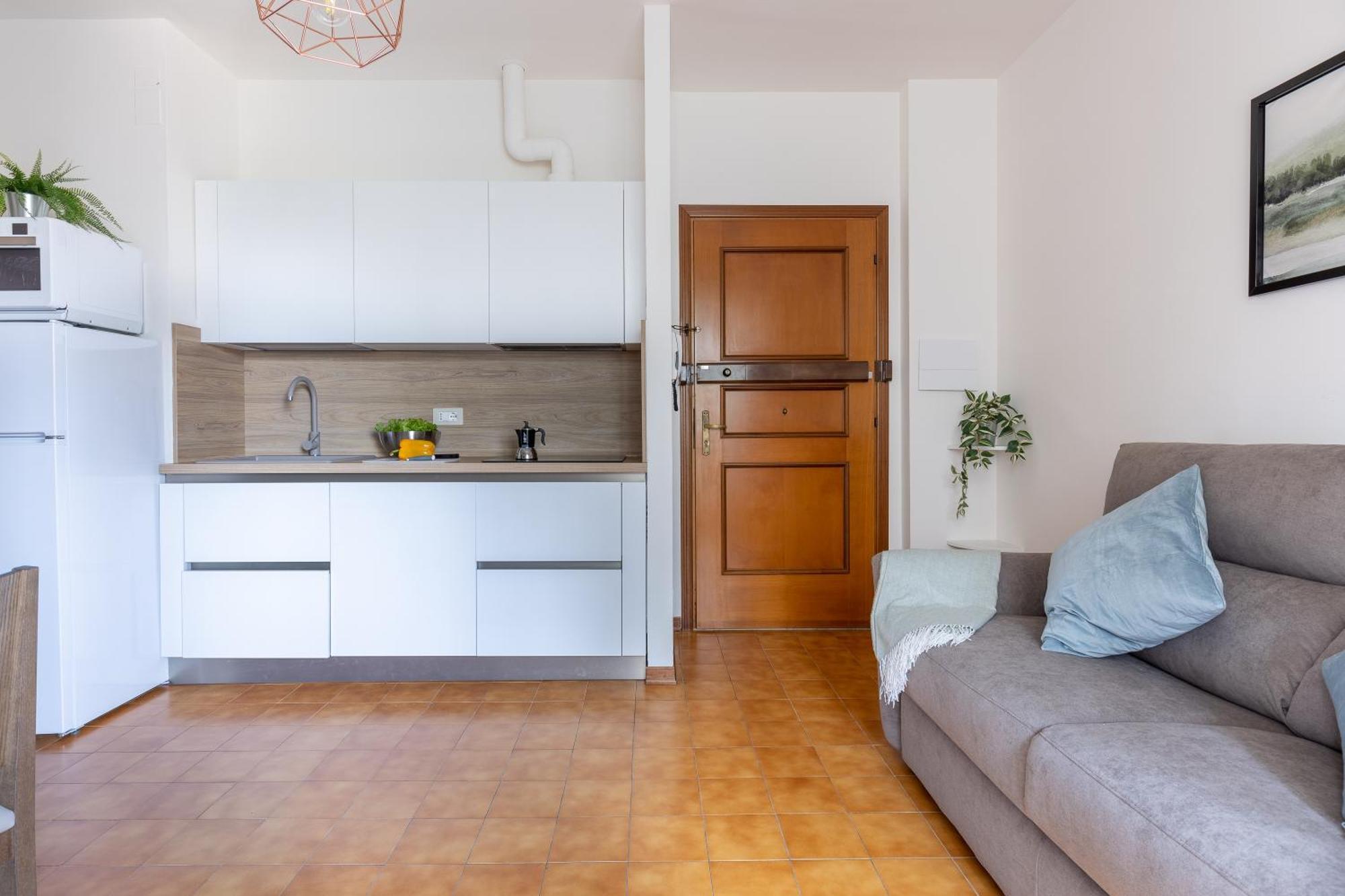 Cisanello - Comfy With Balcony! *