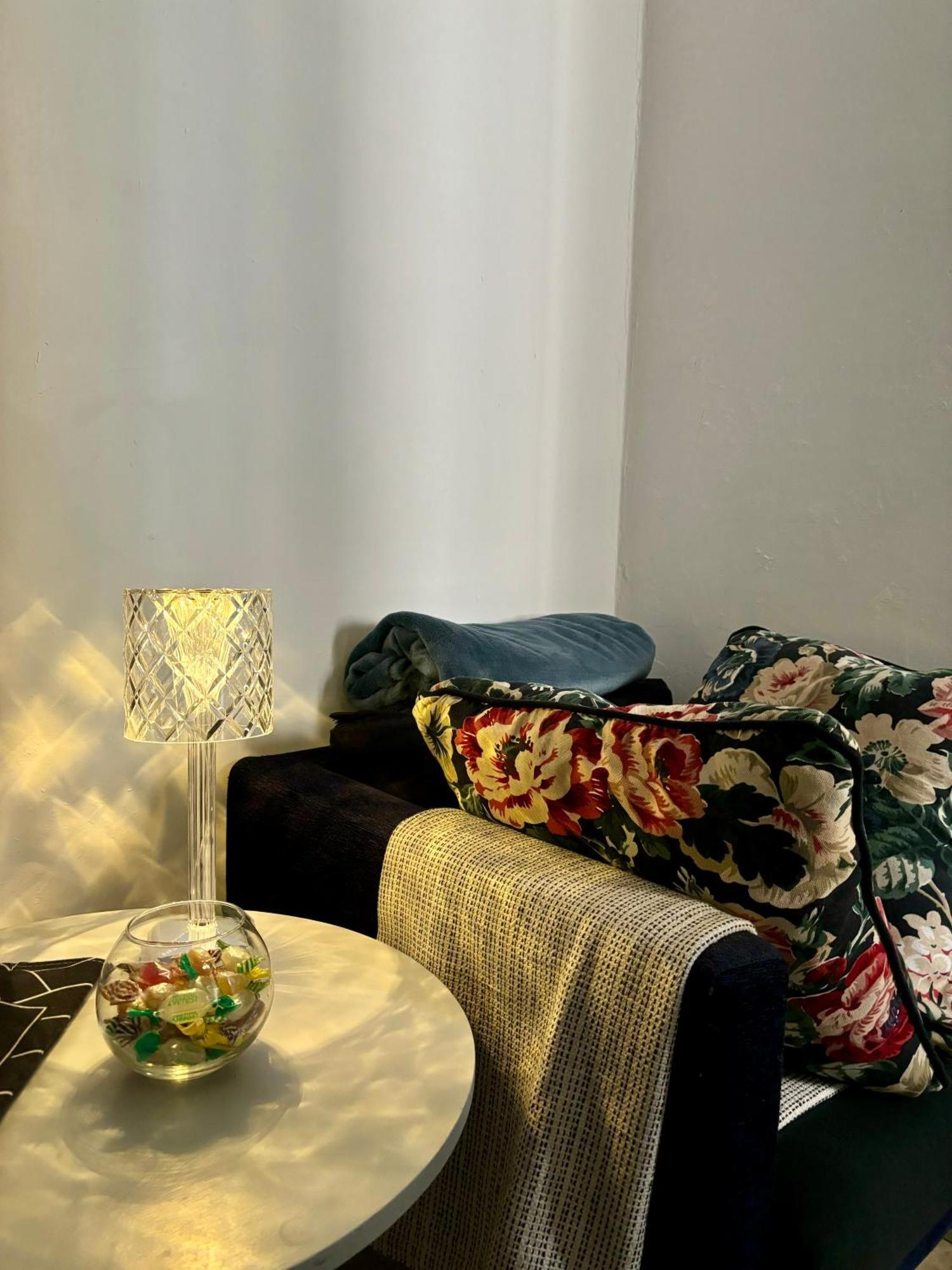 Guest house Live In - 250m Dalla Stazione Centrale Di