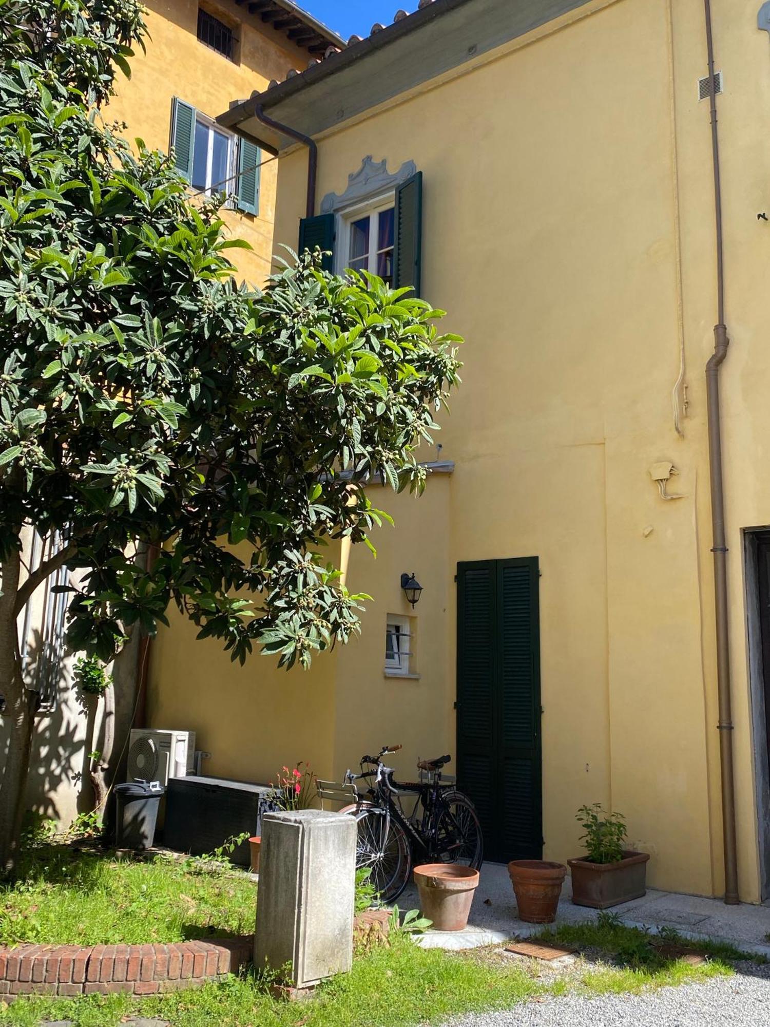 L'antica Casa Sui Lungarni Di