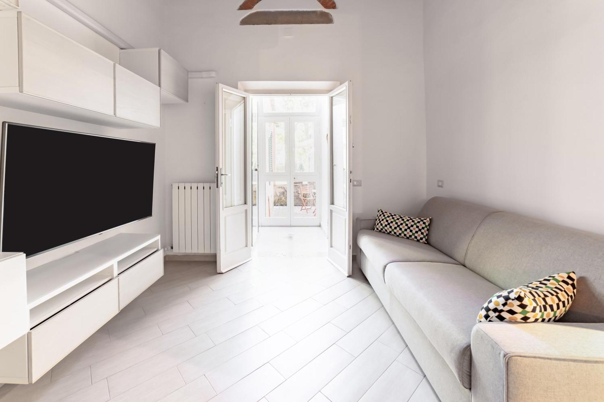 Apartment Hostly-garden House San Lorenzo-few Steps To Tower