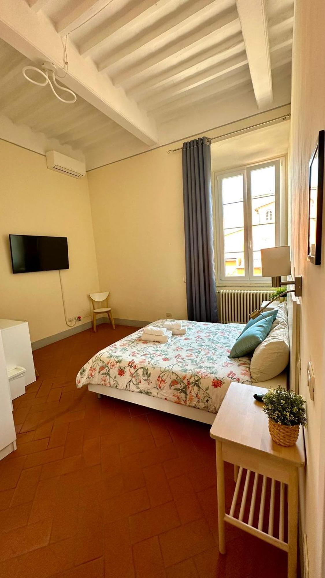 - Residenza D'epoca Piazza Cairoli *