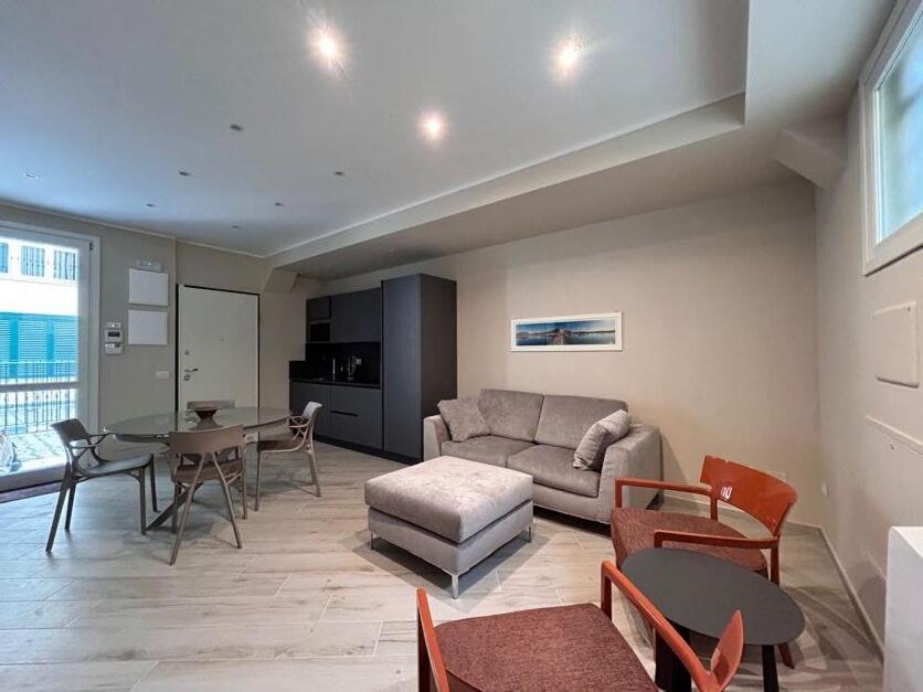 Homeby, Modern Loft * Pisa