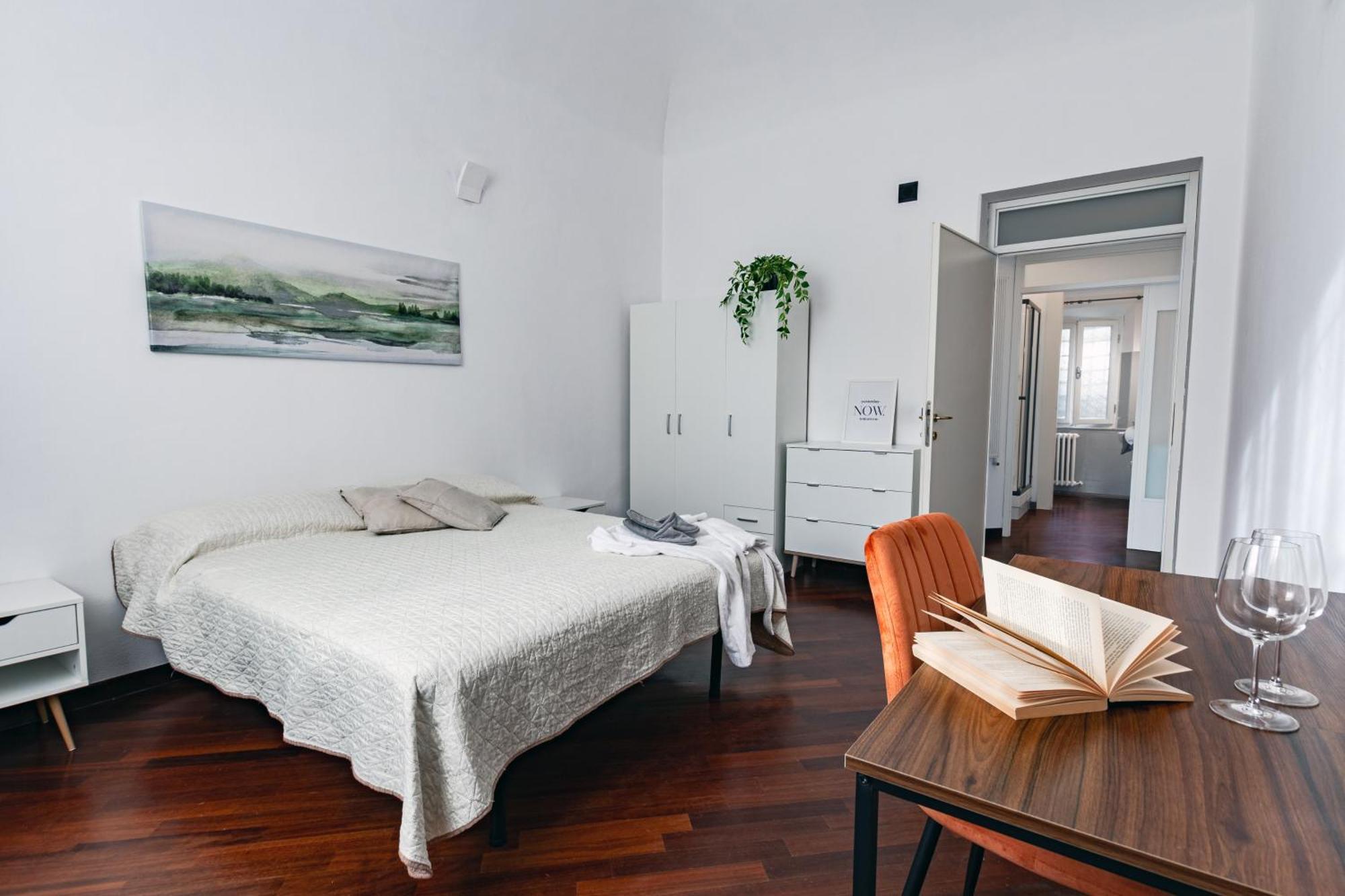 Luxury House At The Tower Apartment
