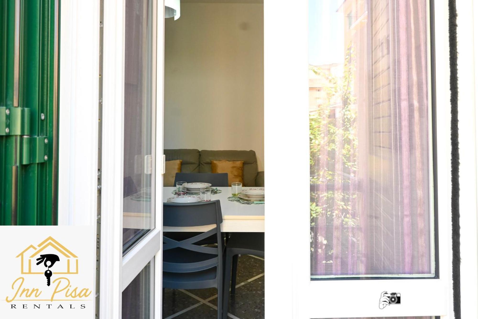 2- Starlight Flat Apartment Pisa
