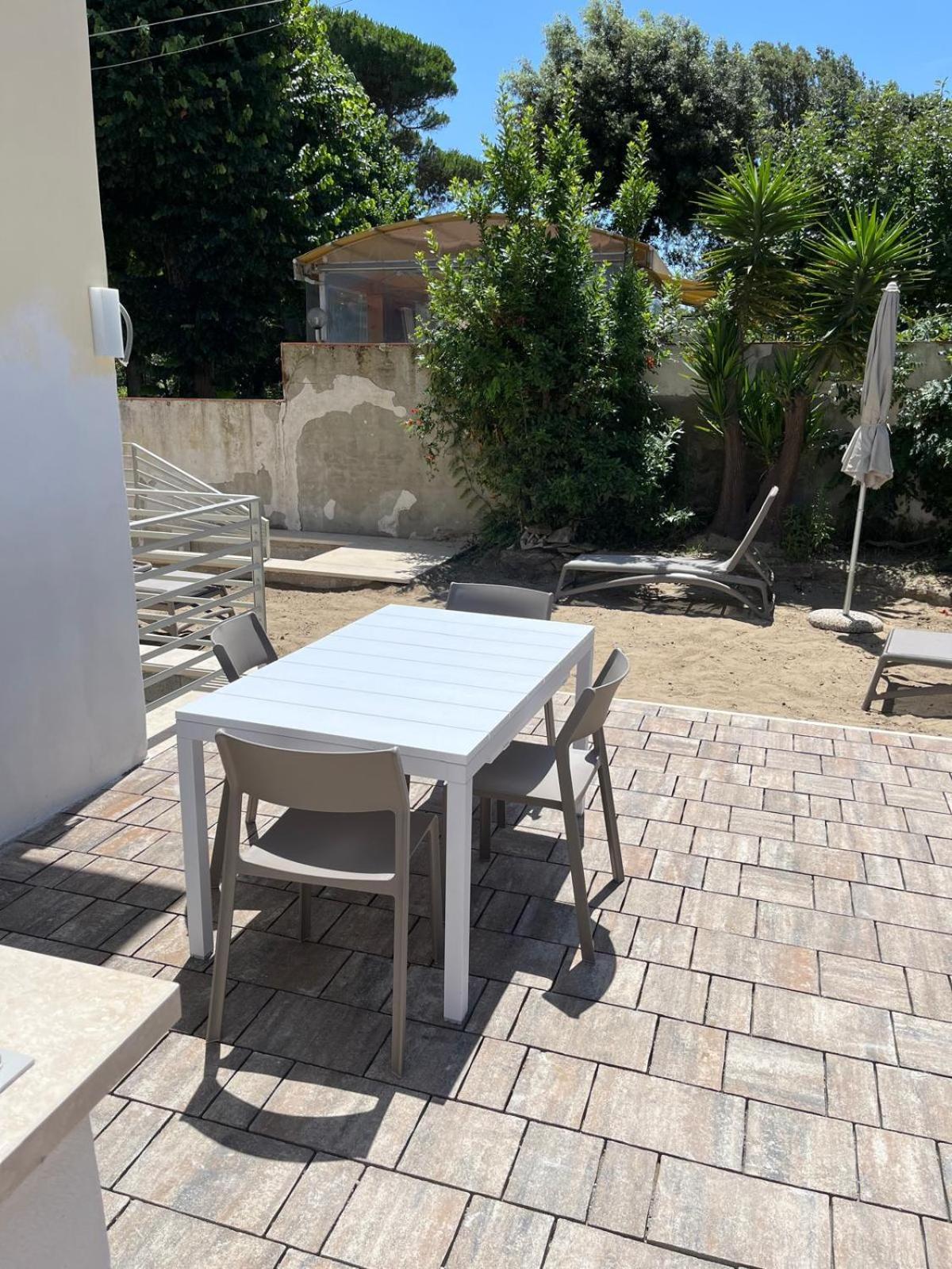 Apartment In A Tirrenia, Eleganza E Comfort A Pochi Passi Dal Mare
