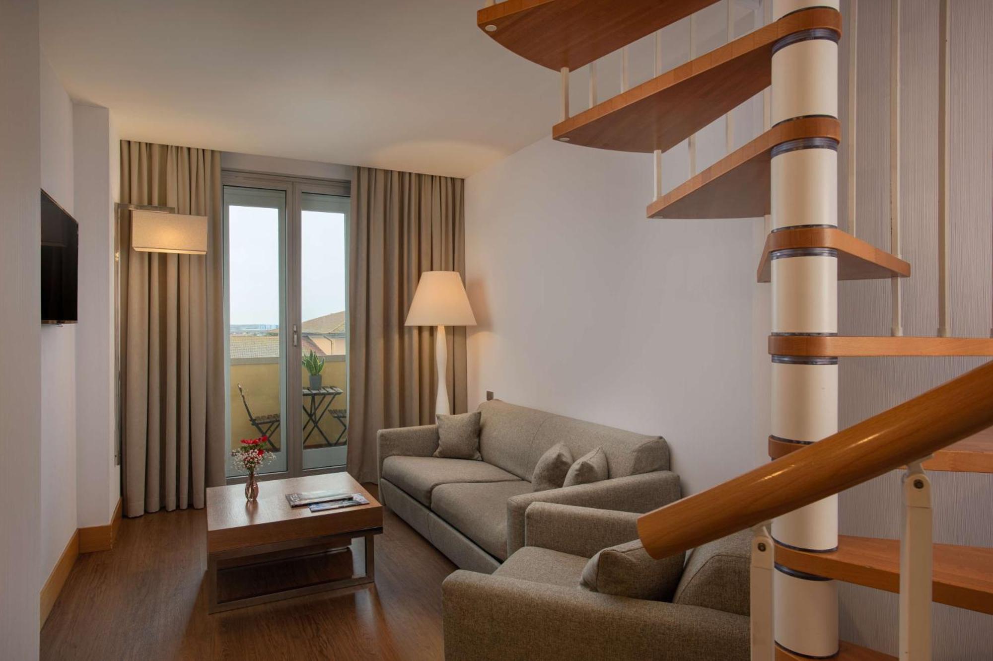 Nh Hotel 4*