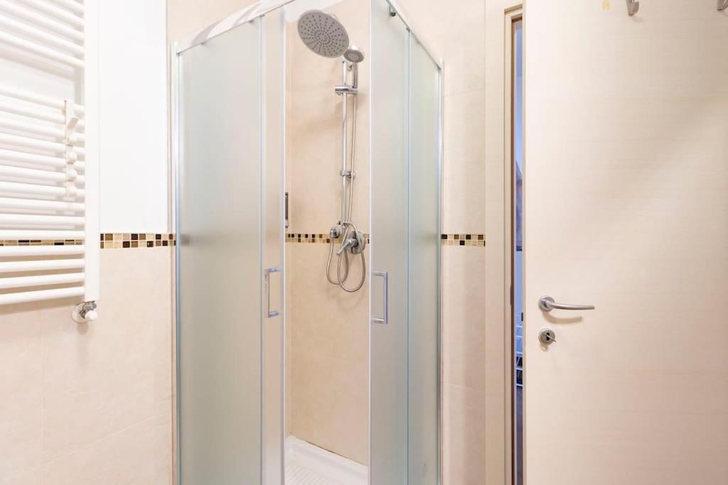 Appartamento Airport-train Station Ac Free Parking *