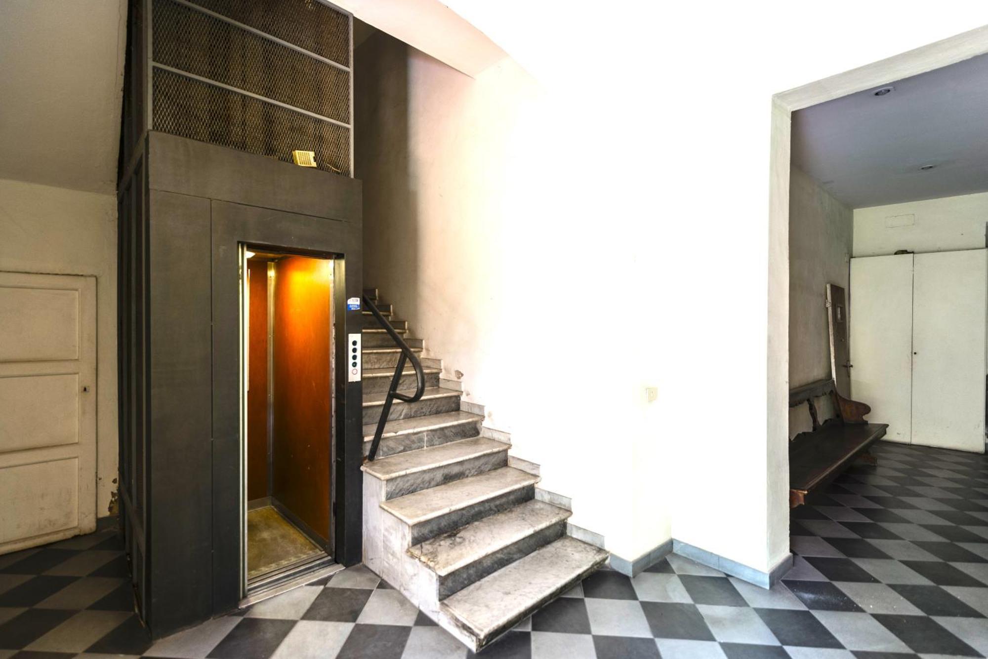 Hostly - La Spina Appartement *