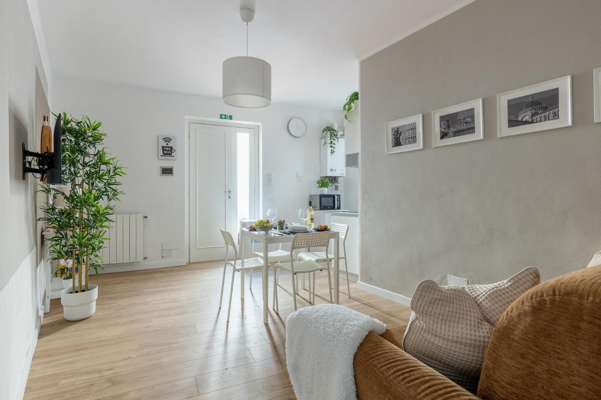 Station & Airport Modern Apartment Pisa