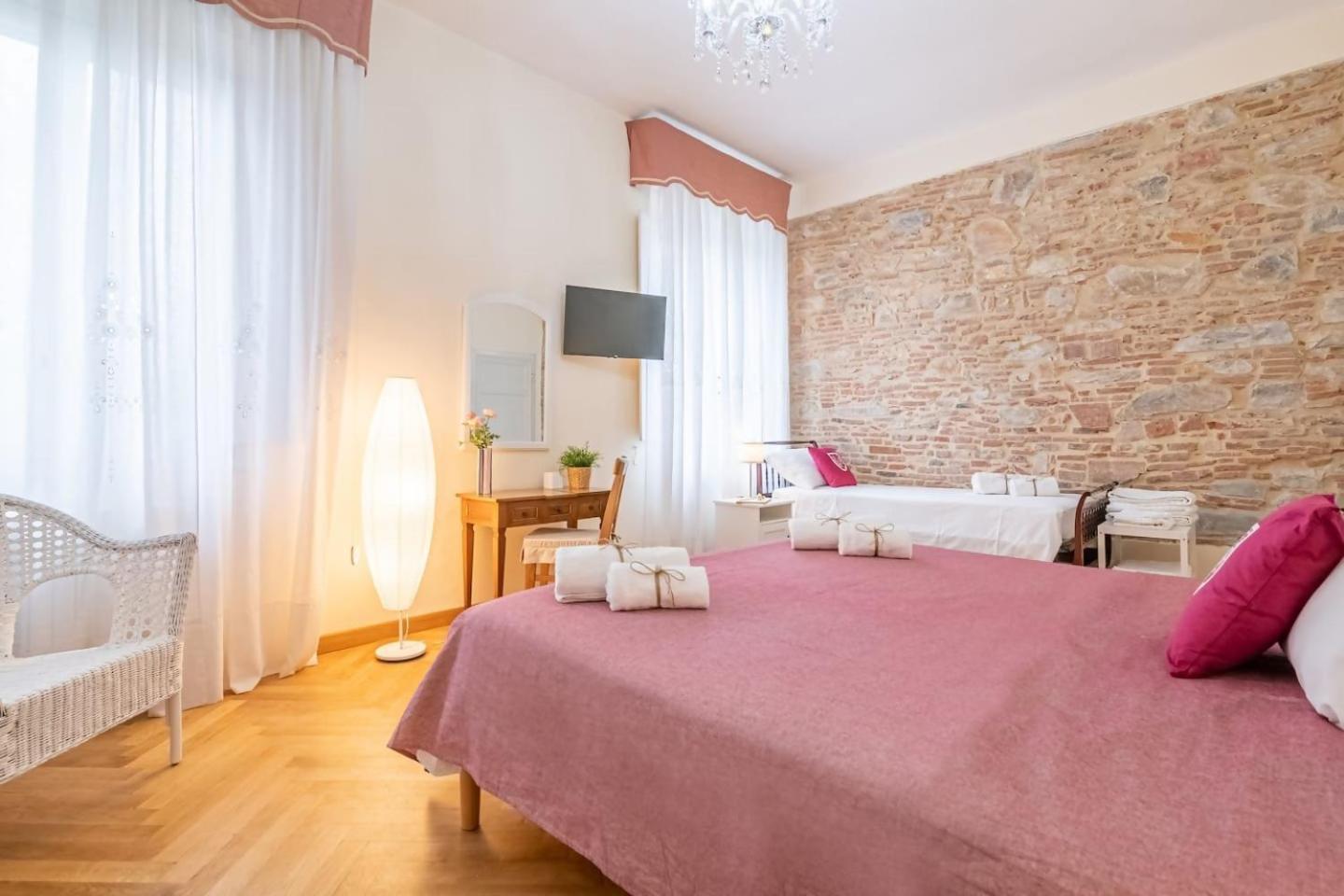 Lh Casa Dora *