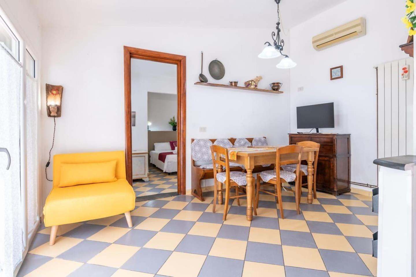 Lh Le Calendule Di Cisanello *