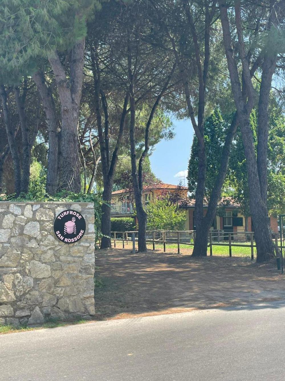 Apartment Turfrose Di San Rossore A By Zoom In Earth