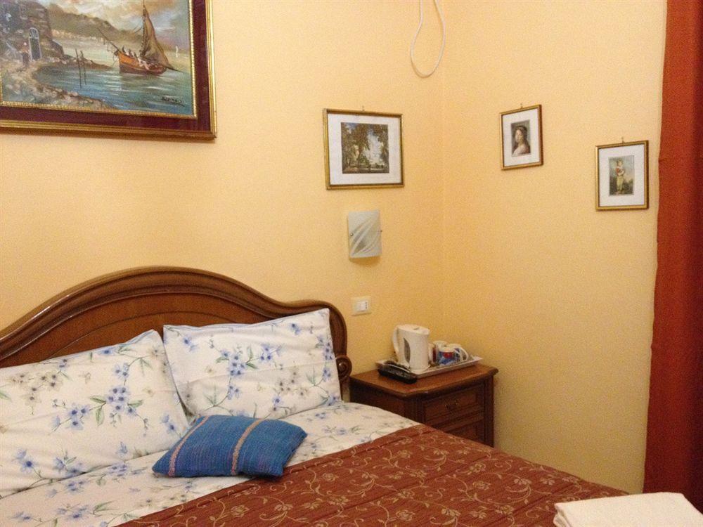 A Casa Doina Airport2 Bed & Breakfast Pisa