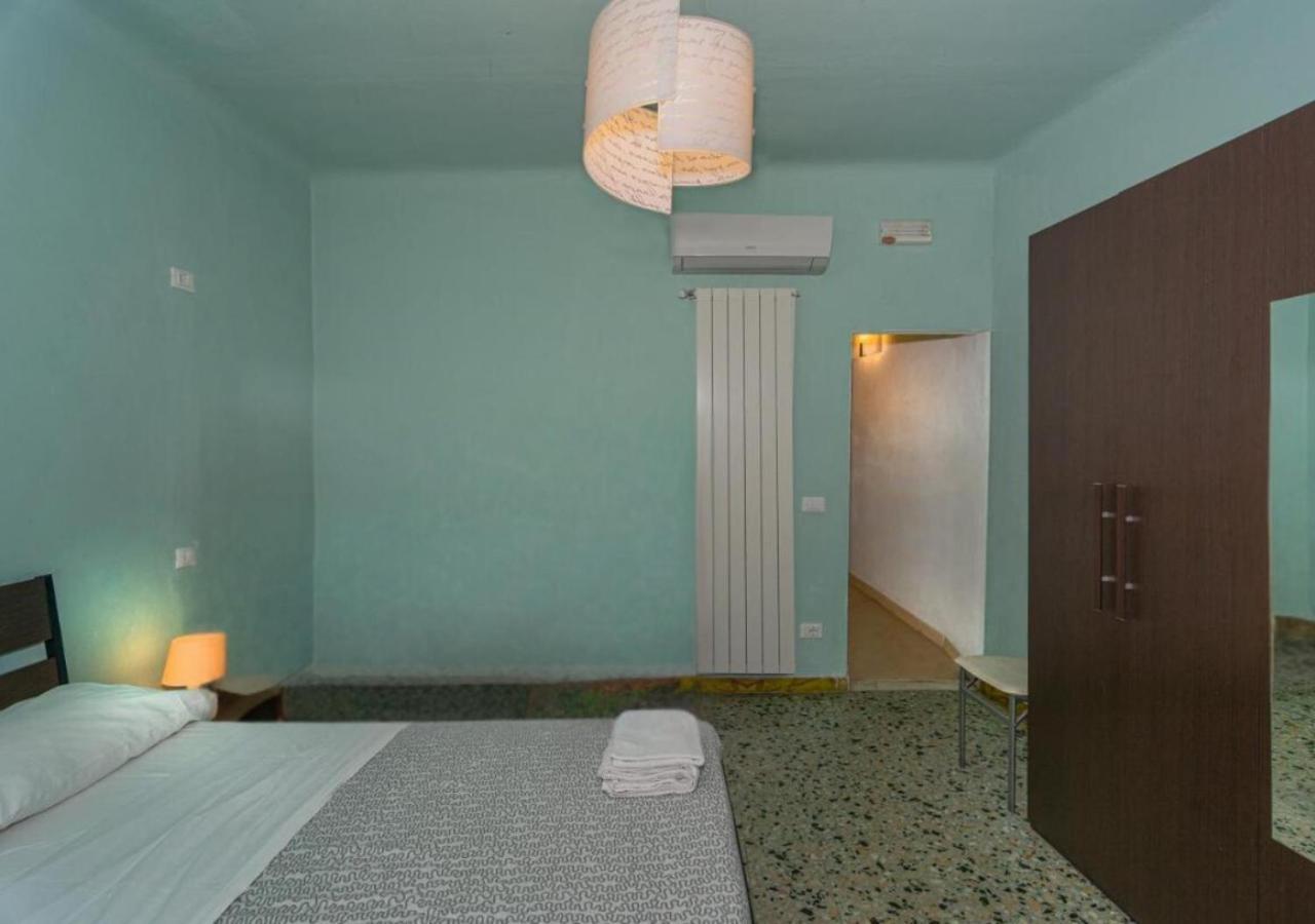 Bed & Breakfast Maison Dei Miracoli 2*