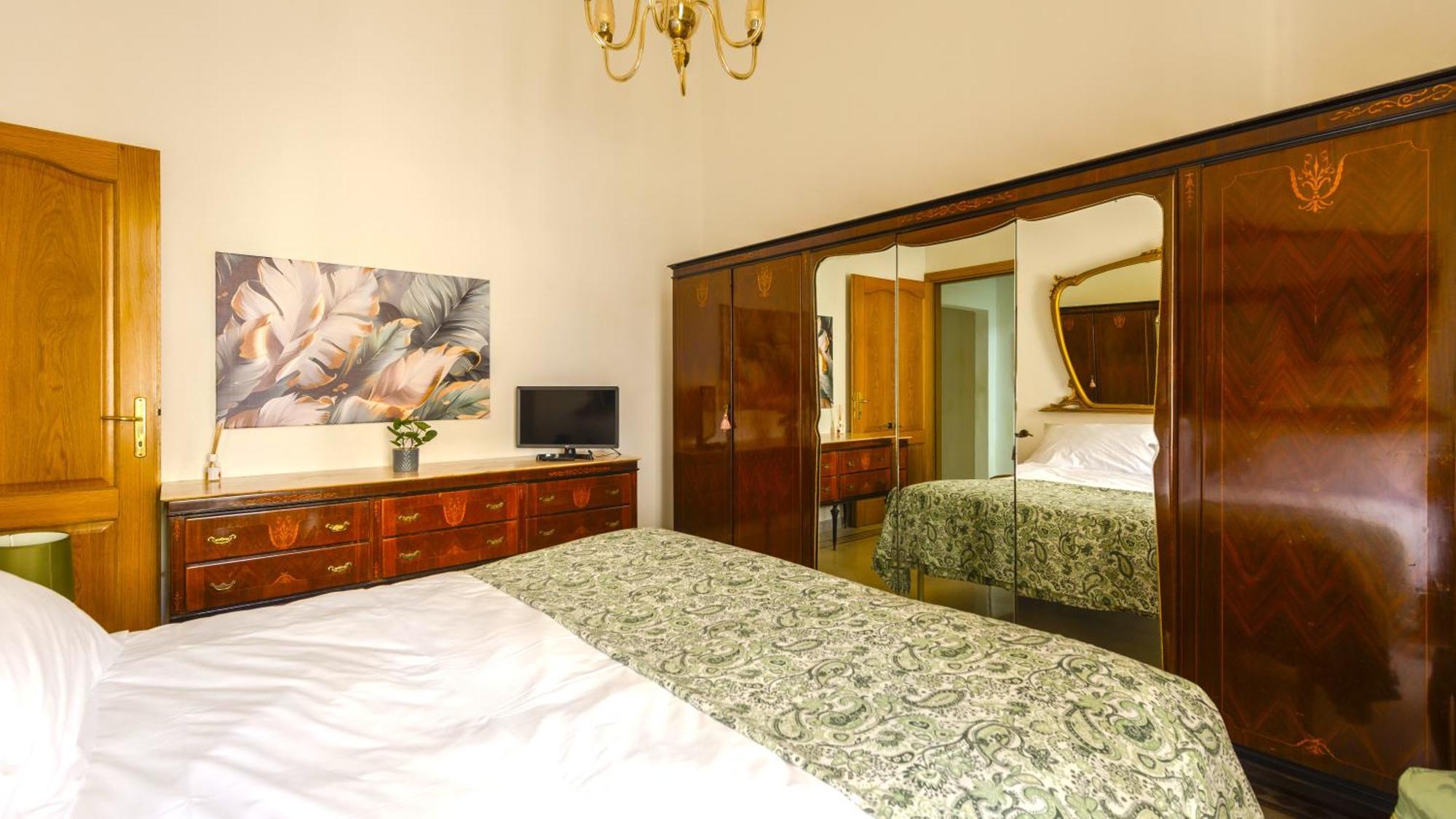 Hostly-la Casa Di Marta-two Steps From The Tower *