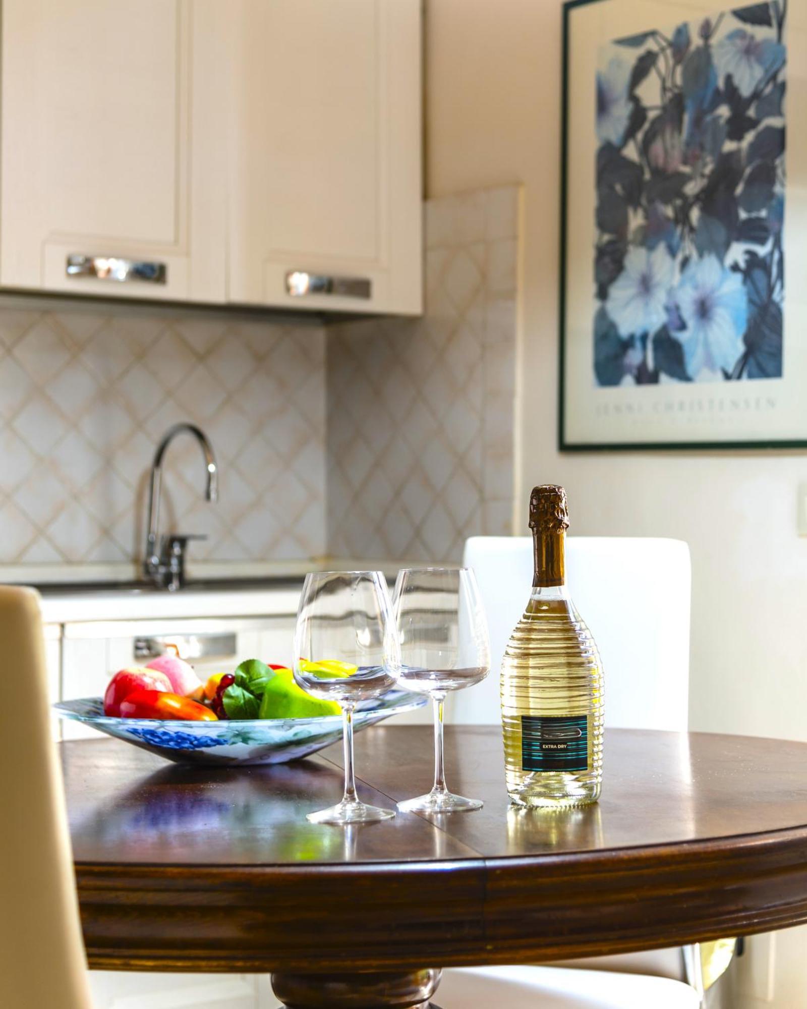 Hostly-la Casa Di Marta-two Steps From The Tower Apartamento