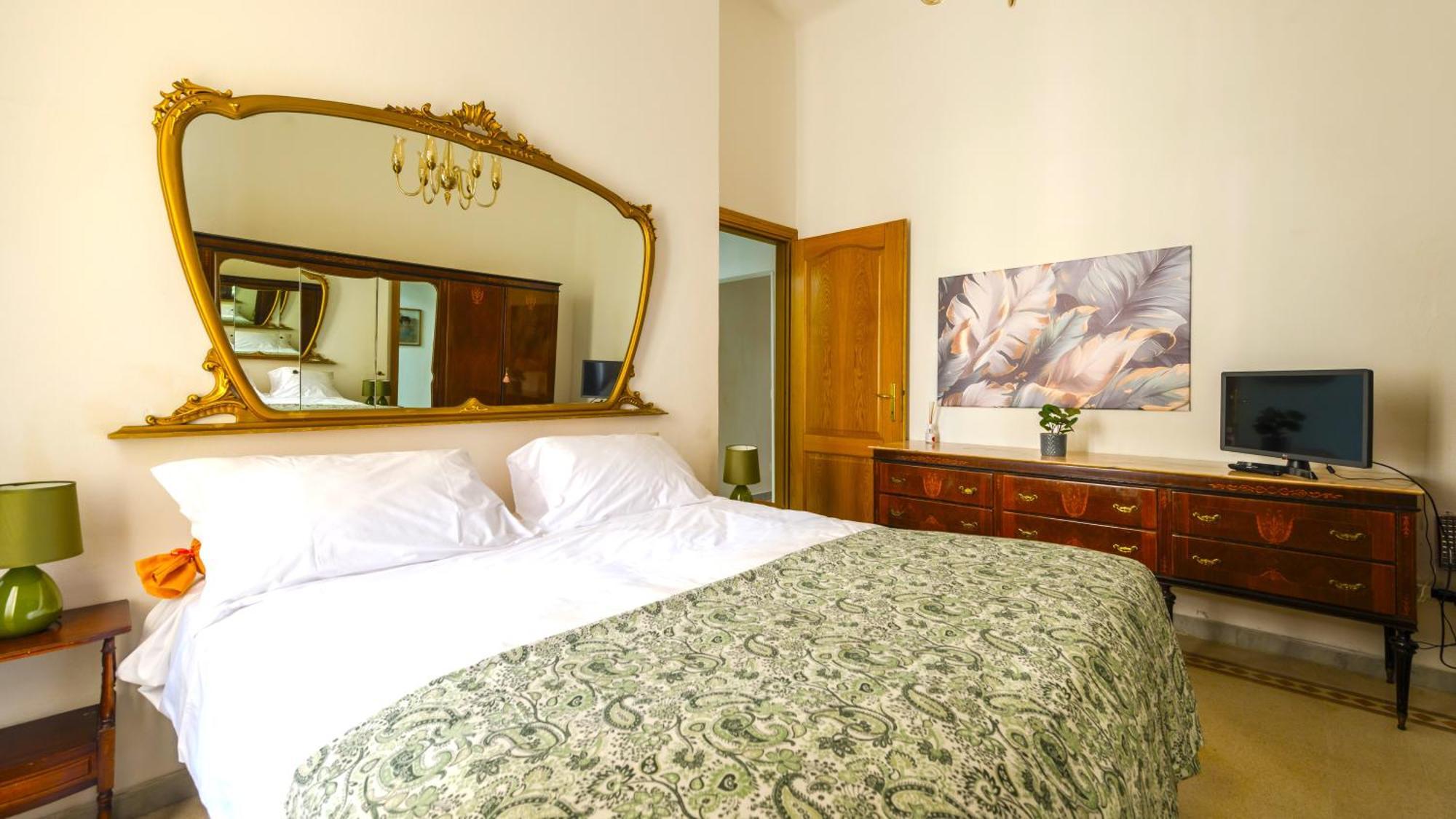 Hostly-la Casa Di Marta-two Steps From The Tower Apartamento