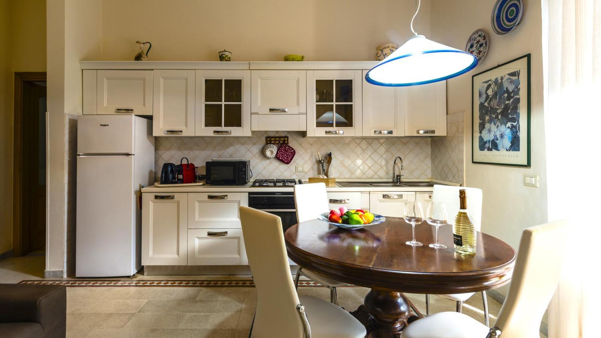 Hostly-la Casa Di Marta-two Steps From The Tower Apartamento *
