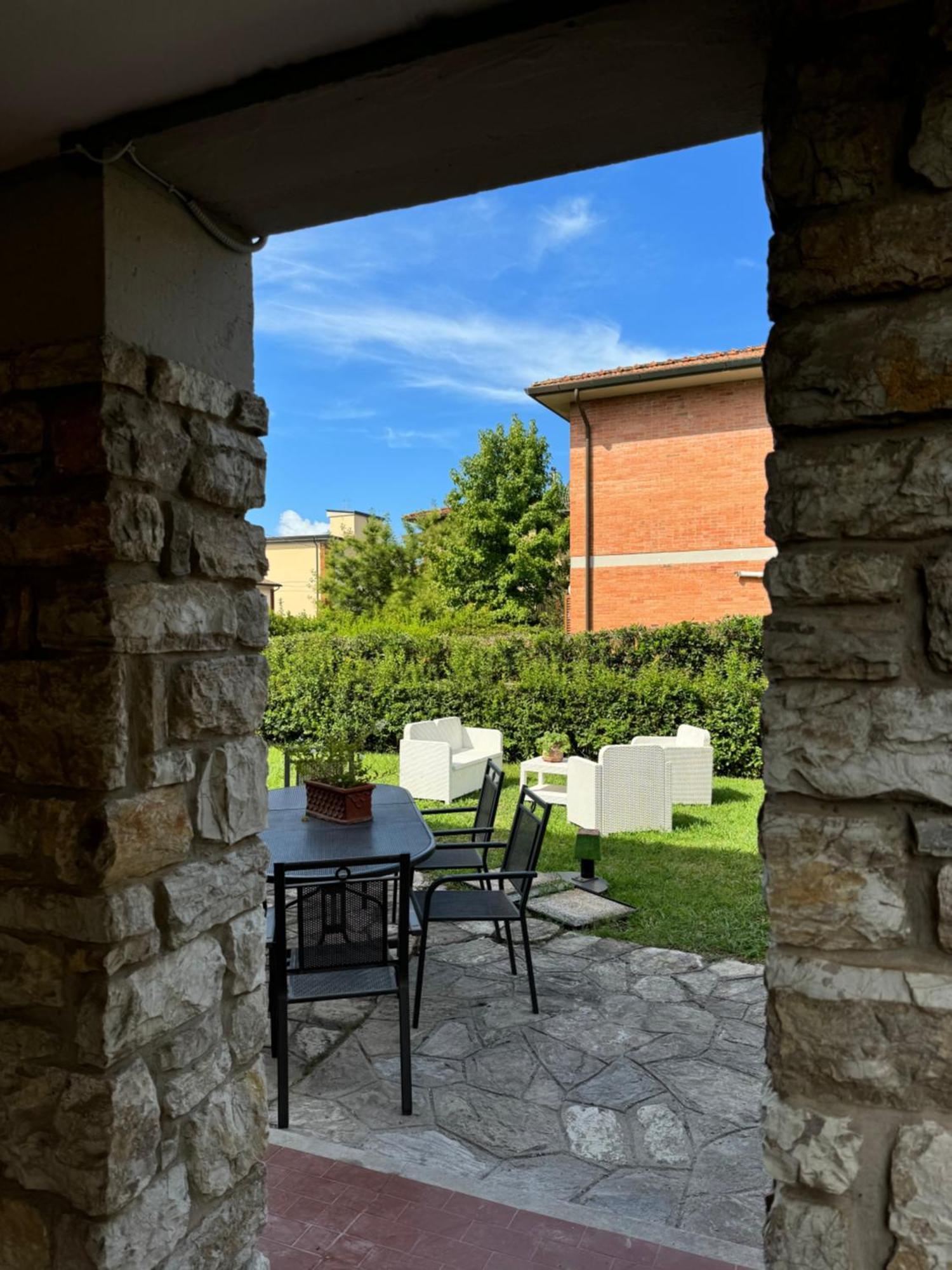 Lucy's House, Elegante Rustico Con Tutti I Comfort Moderni A Pisa