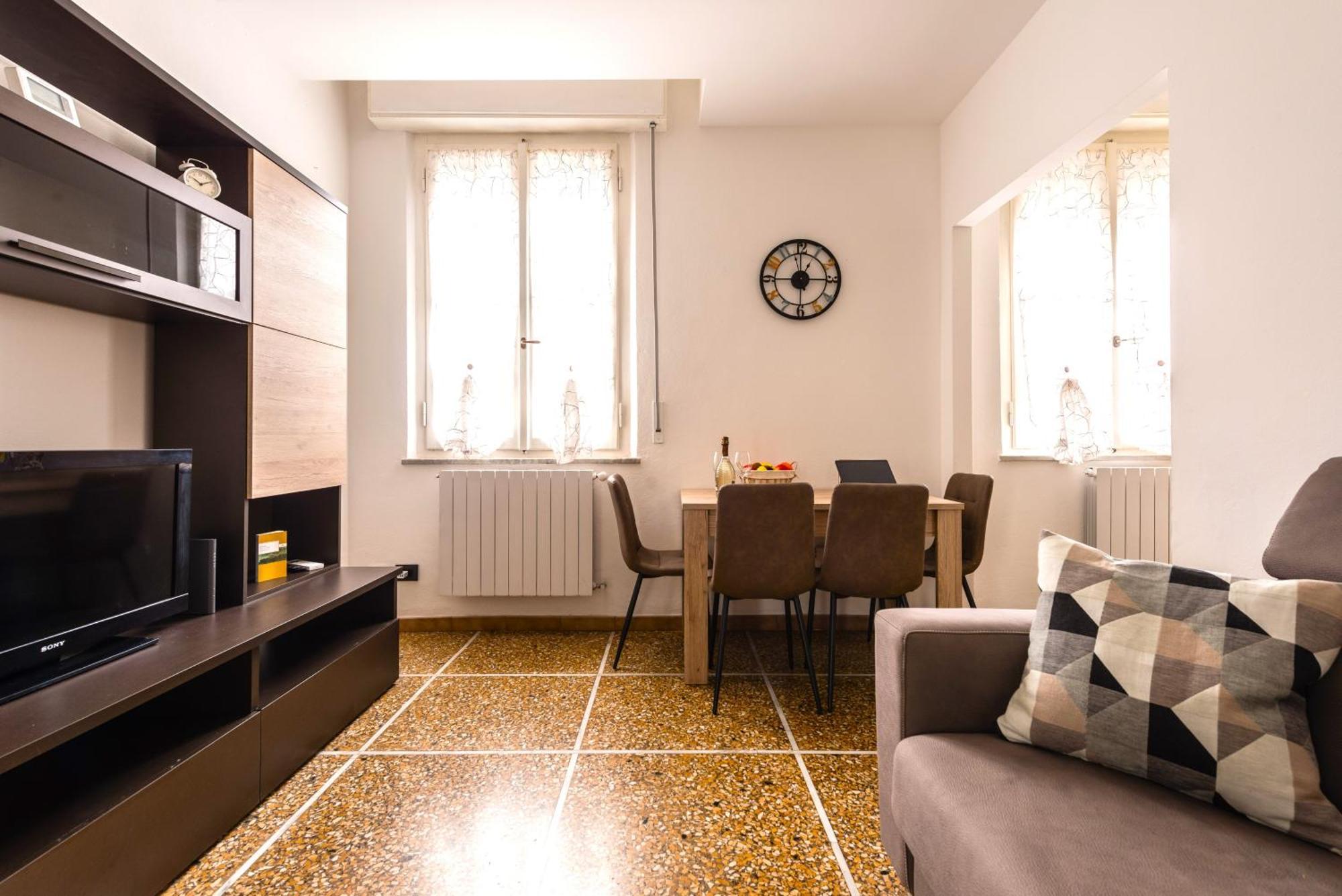 Hostly-casa Serena-near The Town Center Apartment *