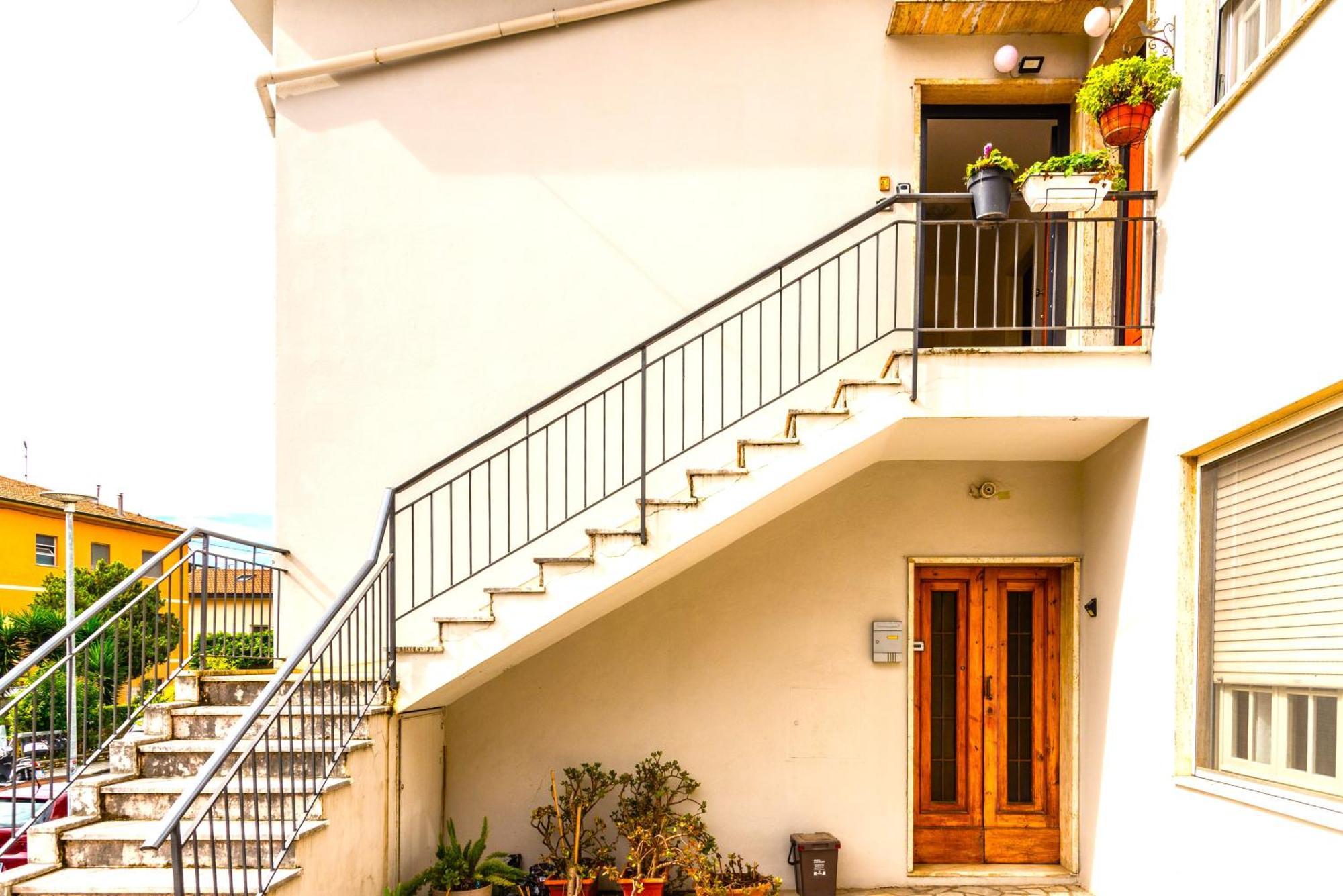 Hostly-casa Serena-near The Town Center Pisa
