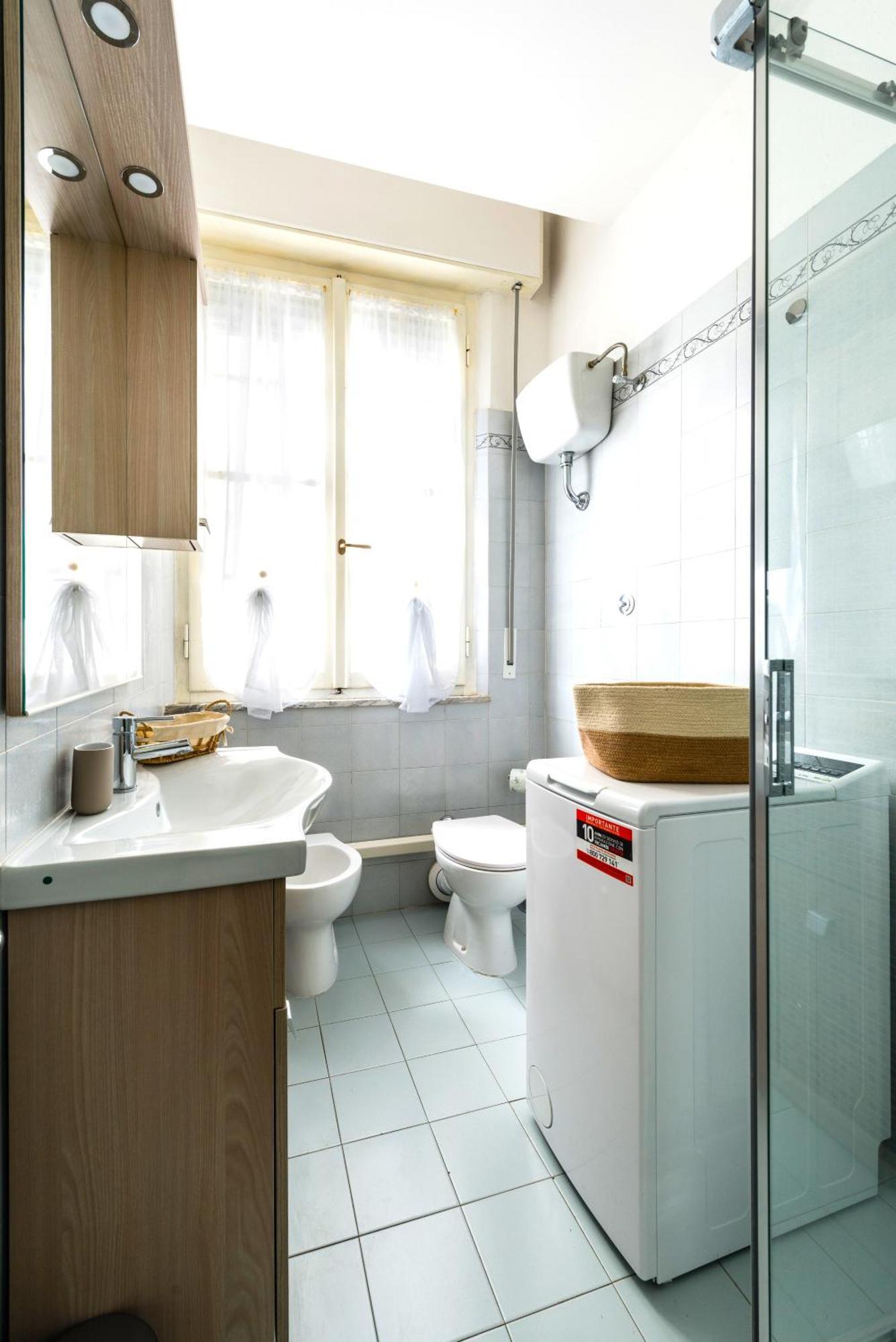 Hostly-casa Serena-near The Town Center Apartment