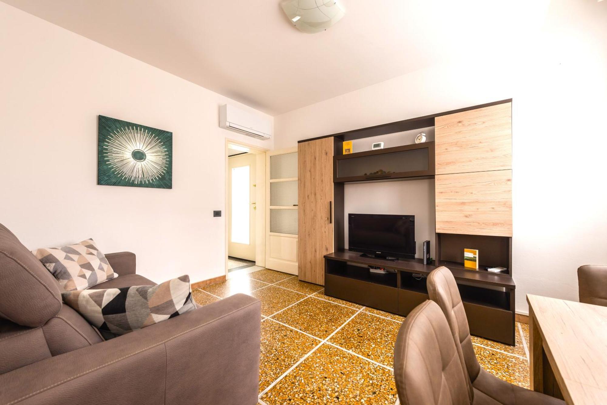 Apartment Hostly-casa Serena-near The Town Center