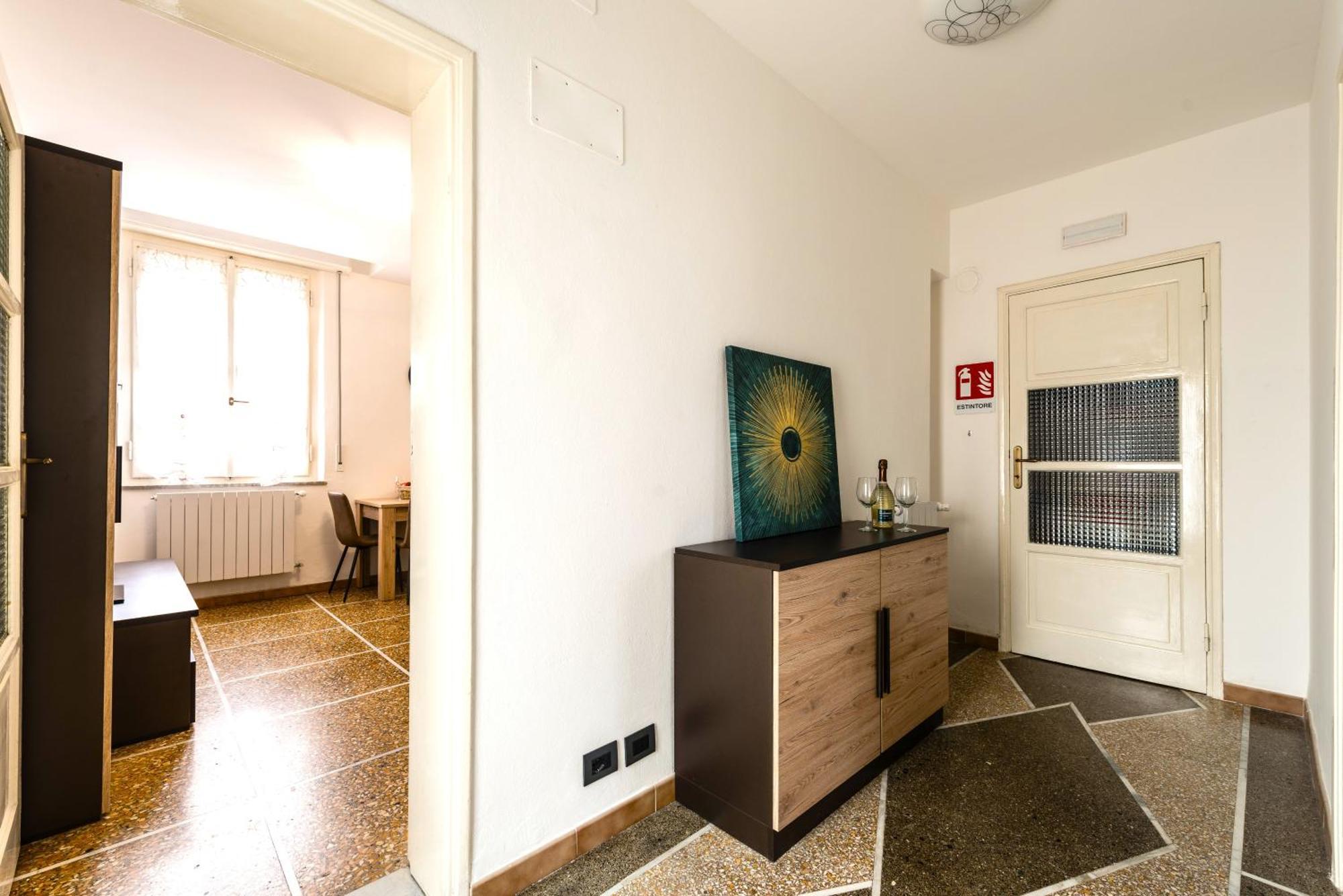 Hostly-casa Serena-near The Town Center Apartment Pisa