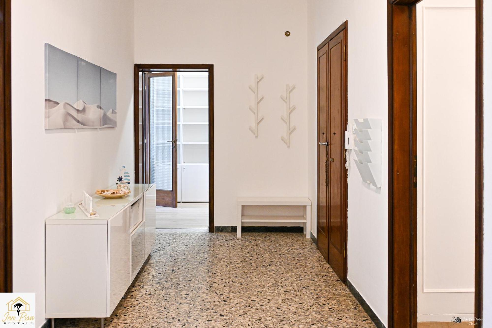 Apartment - The Modern Flat