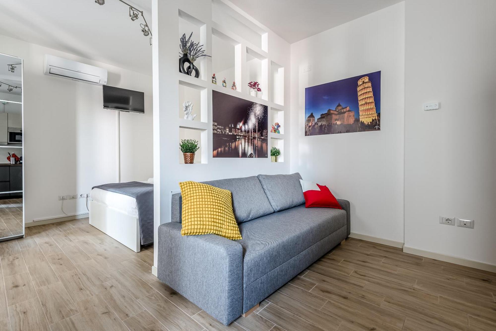 Hostly-giugio's House-lungarni And Town Center Apartment