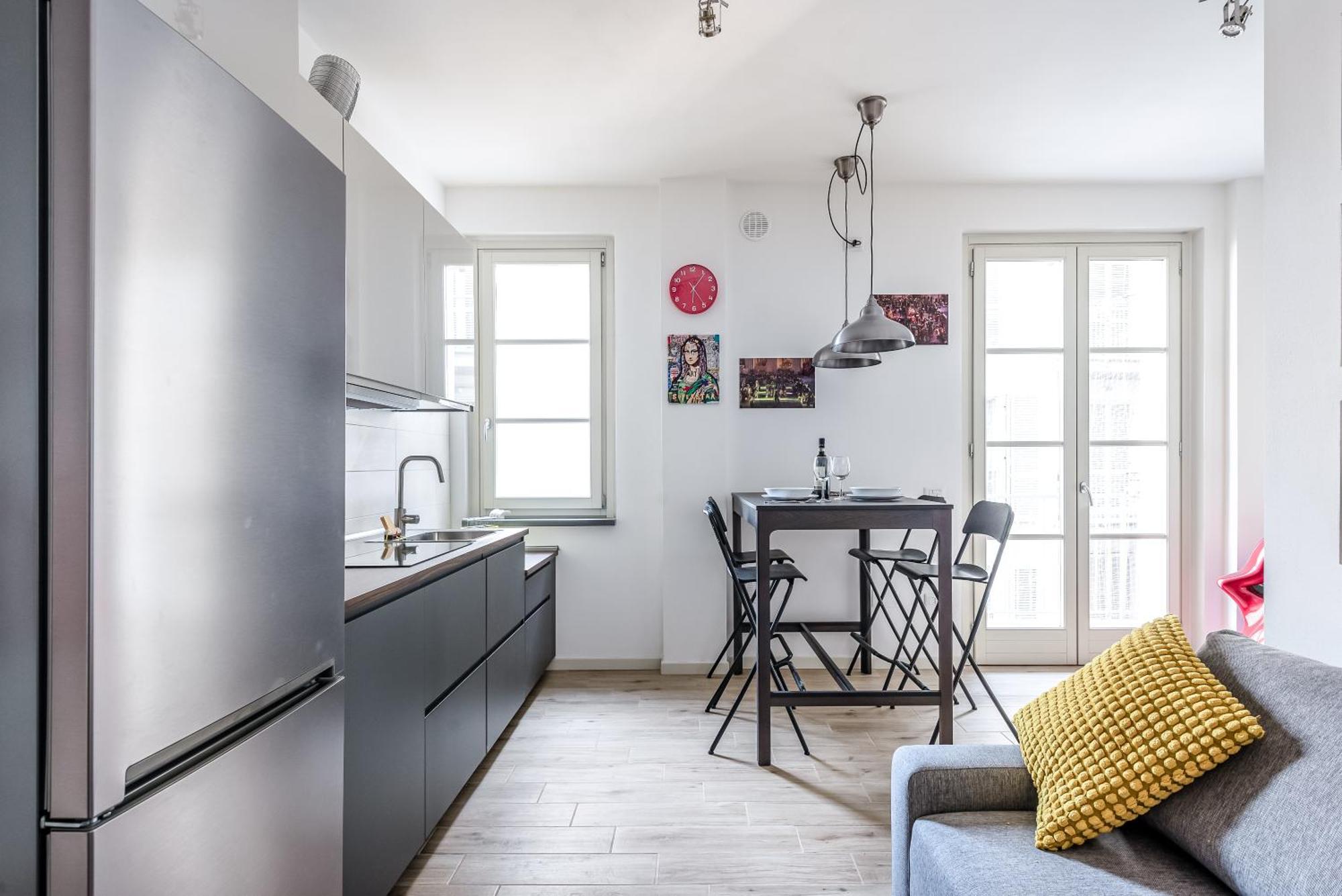 Hostly-giugio's House-lungarni And Town Center Apartment