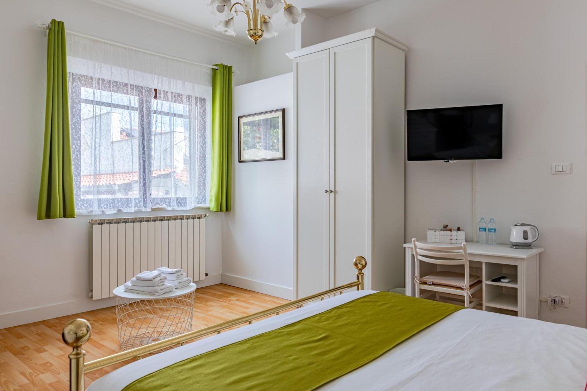 Pit Stop, Con Bagno Privato, Parcheggio E Clima *