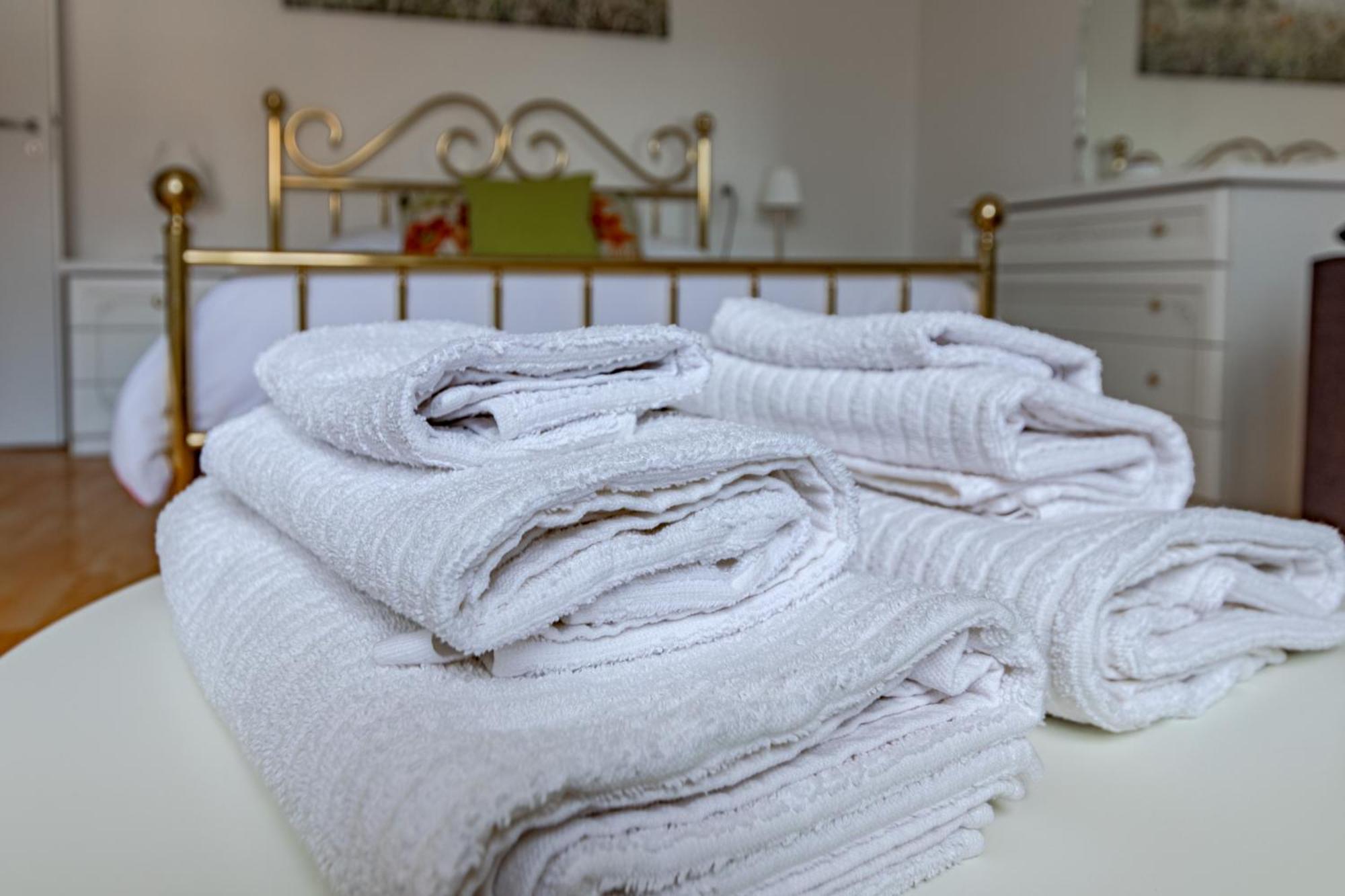 Pit Stop, Con Bagno Privato, Parcheggio E Clima Homestay *