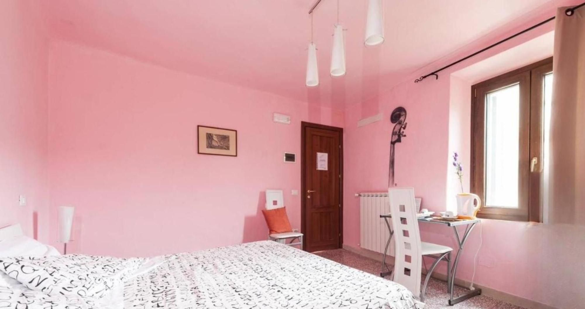 Bed & Breakfast Maison Dei Miracoli 2*